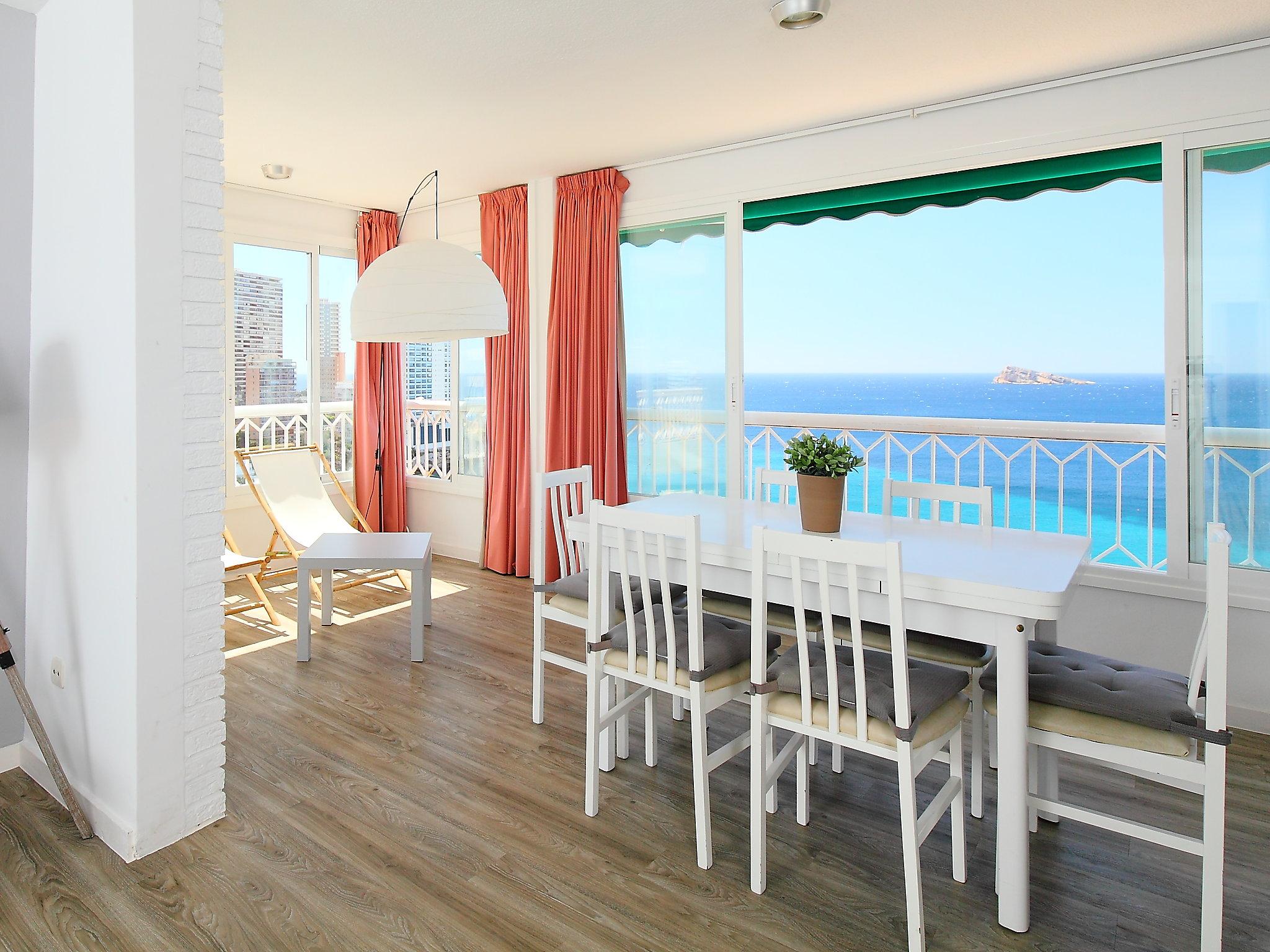 Foto 1 - Apartamento de 3 quartos em Benidorm com piscina e vistas do mar