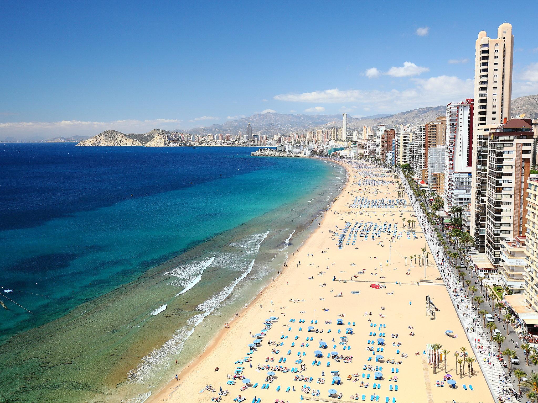 Photo 5 - 3 bedroom Apartment in Benidorm with swimming pool and sea view