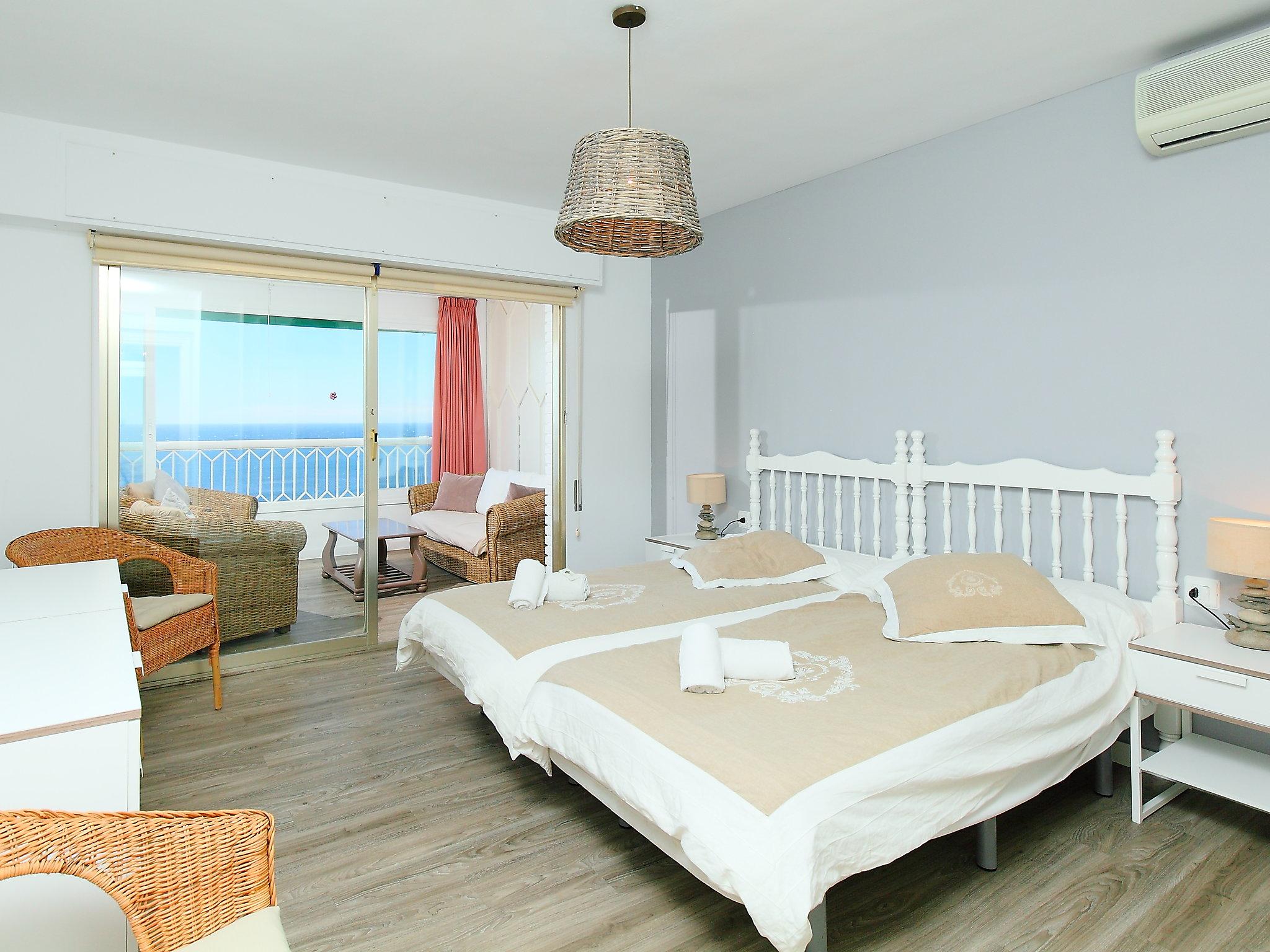 Foto 13 - Appartamento con 3 camere da letto a Benidorm con piscina e vista mare