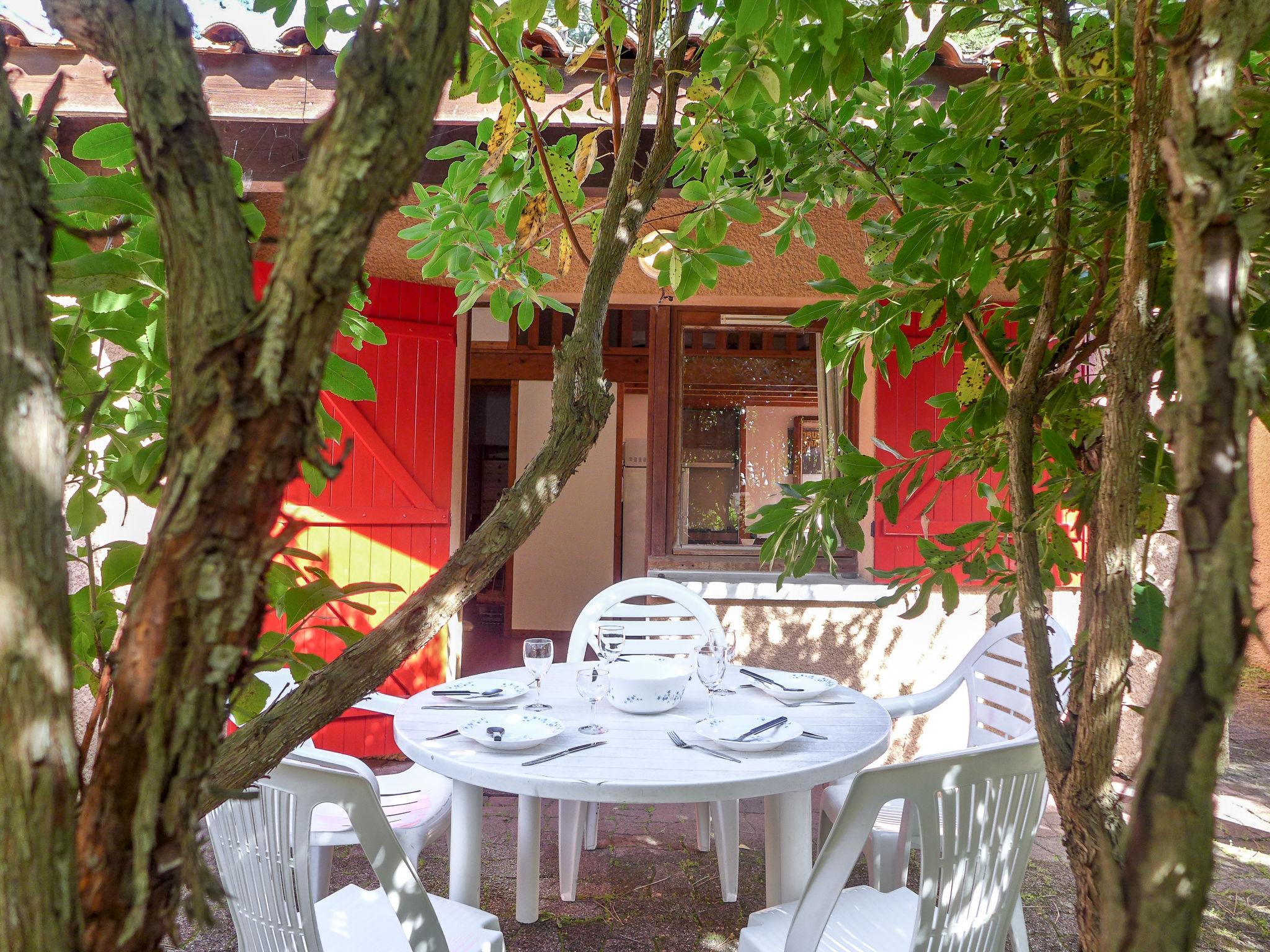 Photo 14 - Maison de 1 chambre à Lacanau avec jardin et terrasse