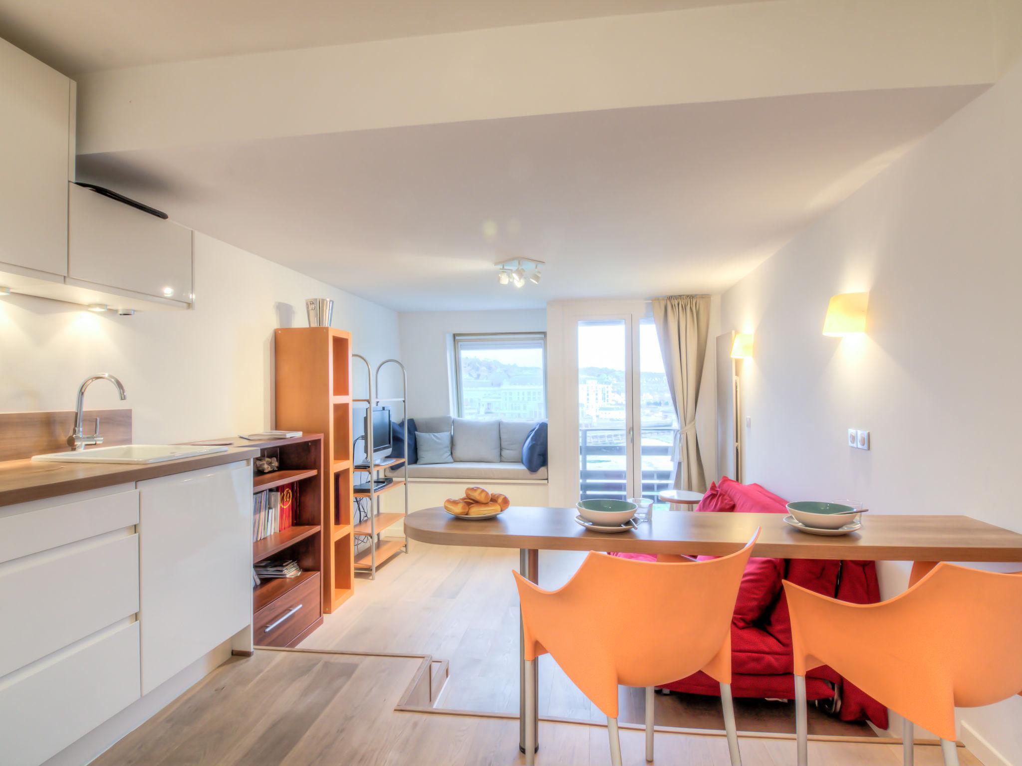 Foto 3 - Apartamento en Deauville con vistas al mar