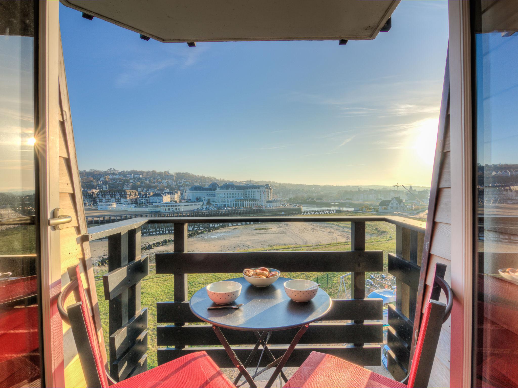 Photo 1 - Apartment in Deauville with sea view