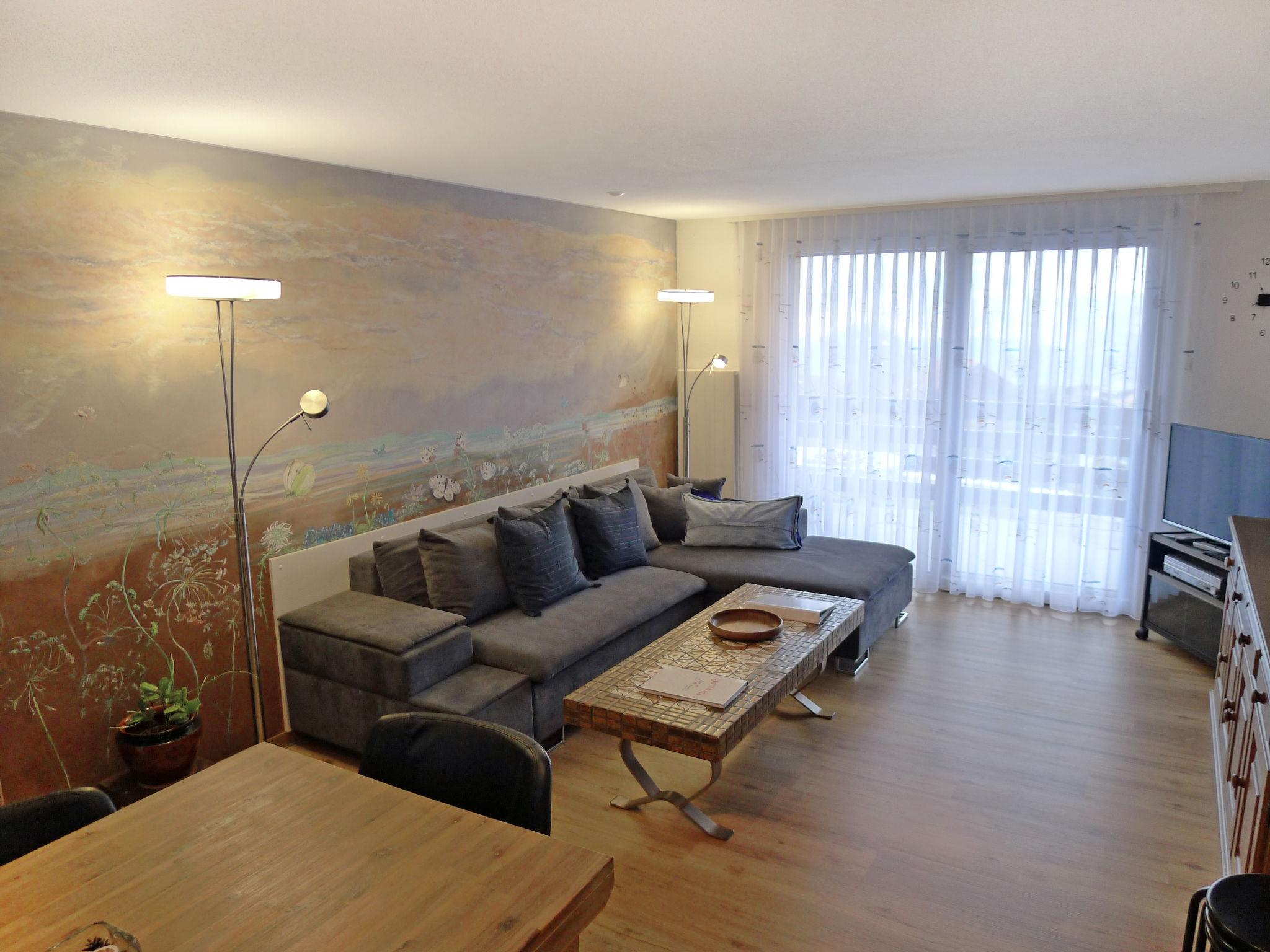 Photo 9 - 3 bedroom Apartment in Emmetten with garden and mountain view