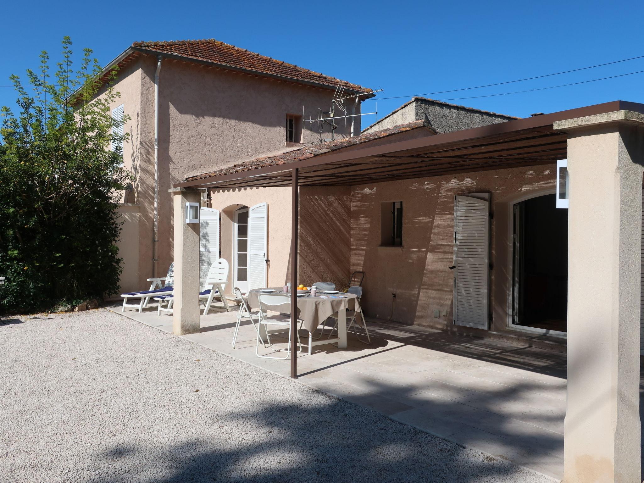 Photo 15 - 1 bedroom House in Saint-Tropez with garden and sea view