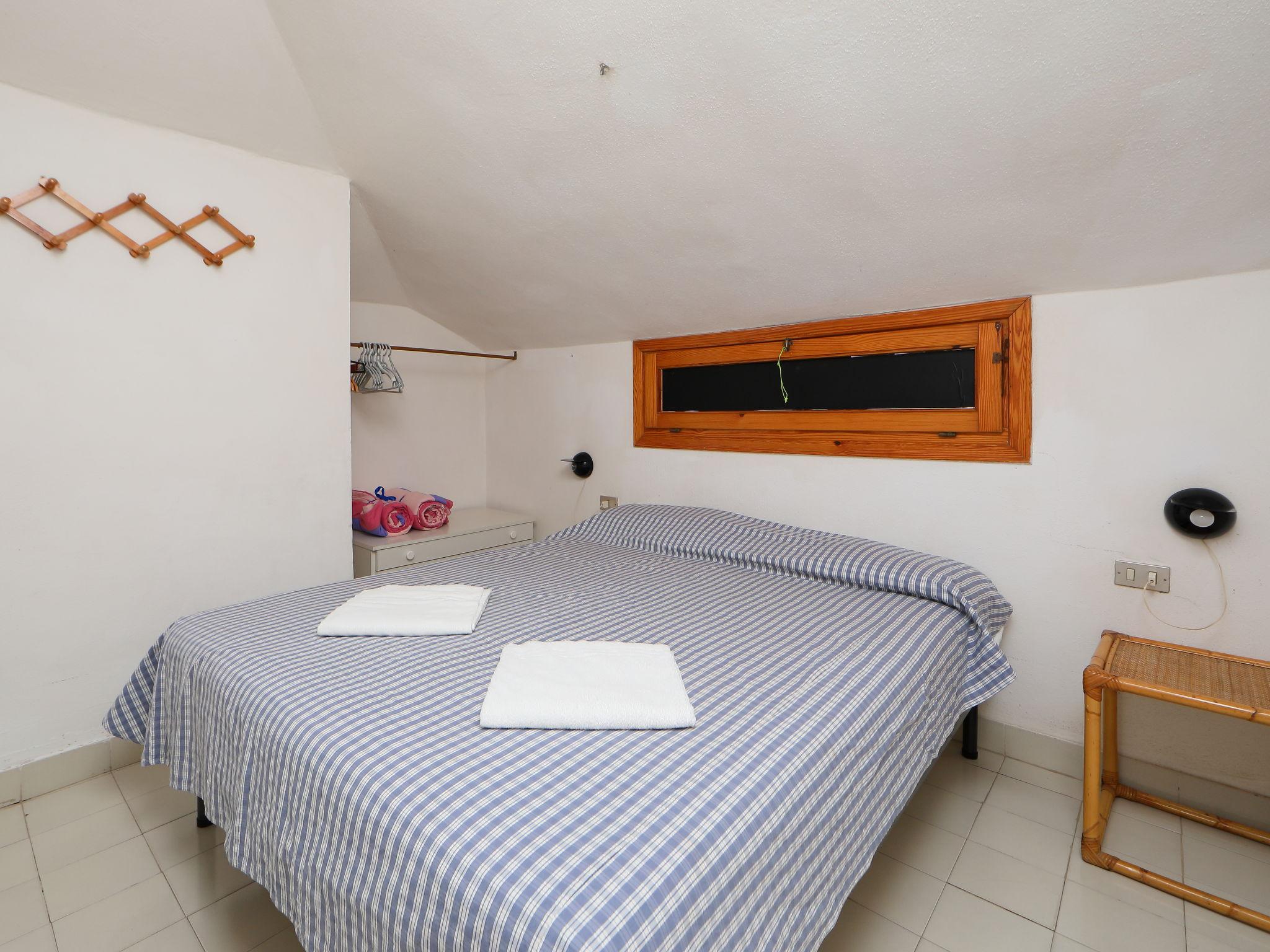 Foto 9 - Apartamento de 2 quartos em Golfo Aranci com jardim e vistas do mar