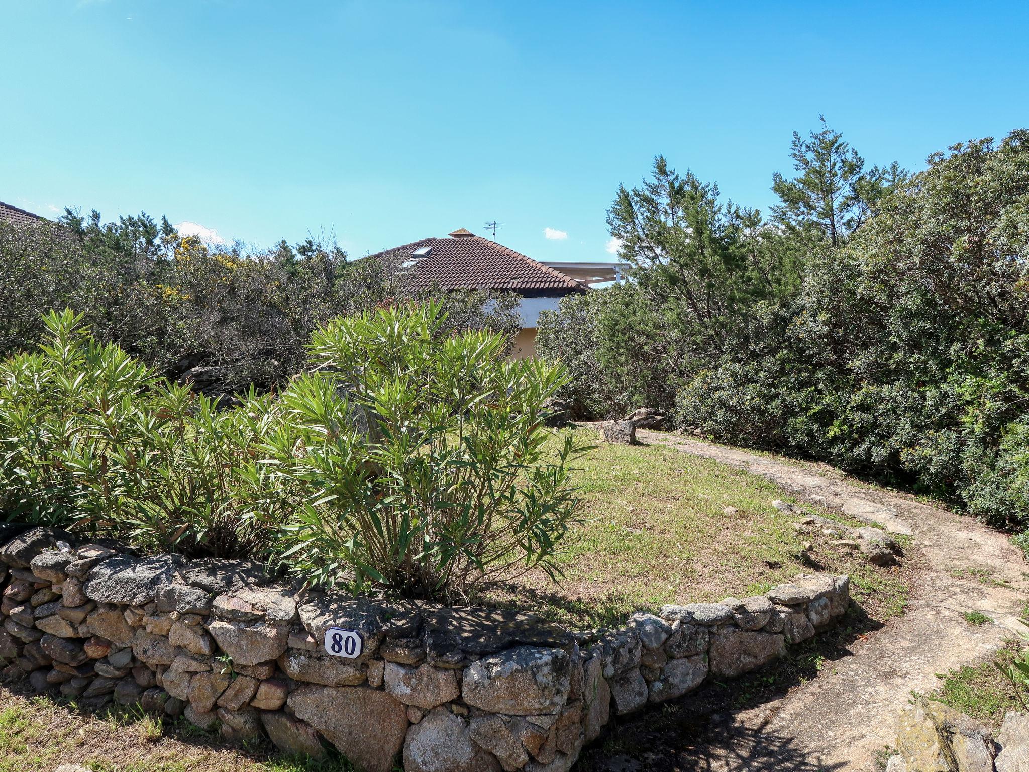 Foto 16 - Appartamento con 2 camere da letto a Golfo Aranci con giardino e terrazza