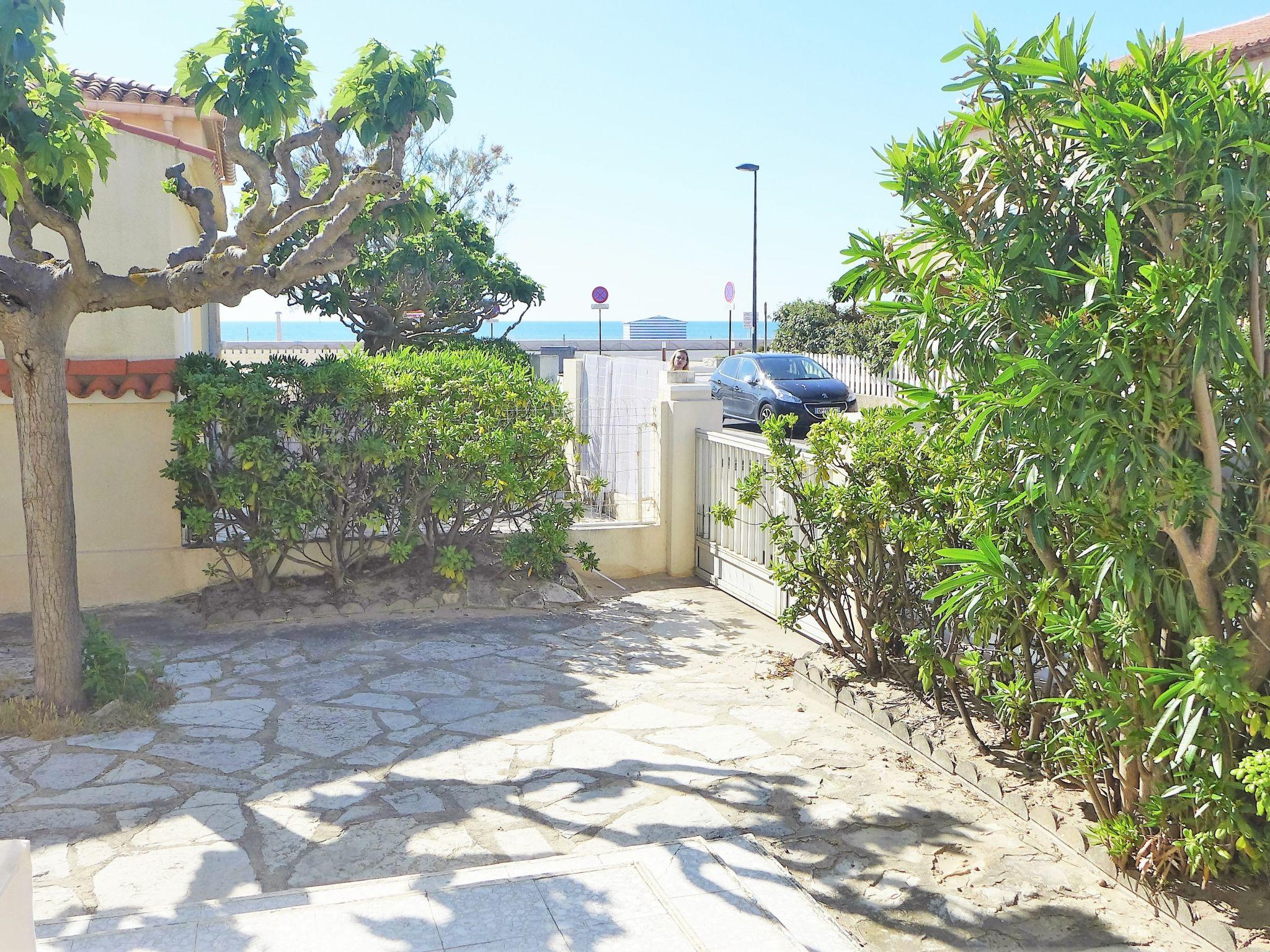 Foto 2 - Apartamento de 3 habitaciones en Narbonne con jardín y vistas al mar