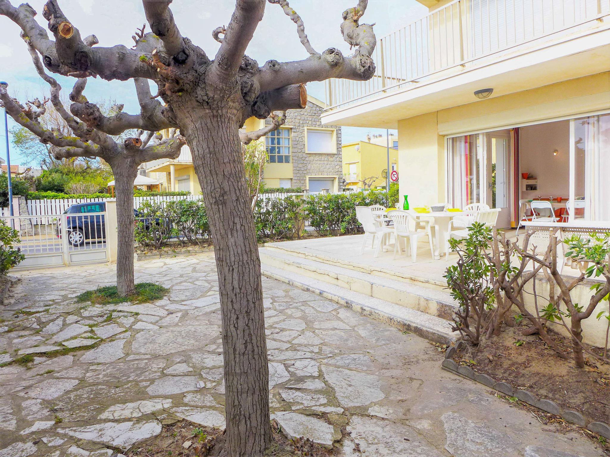 Photo 20 - Appartement de 3 chambres à Narbonne avec jardin et terrasse