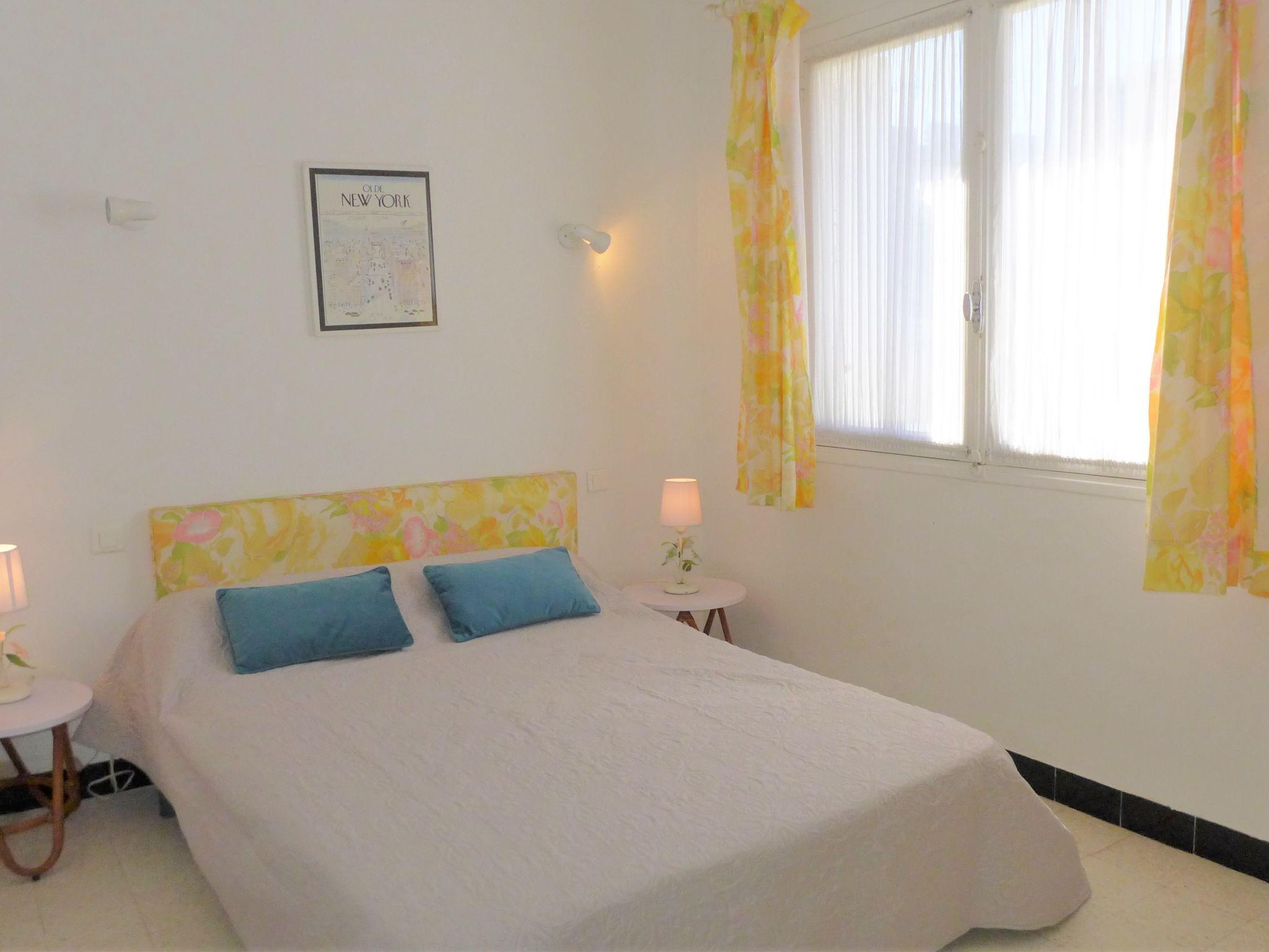 Foto 10 - Appartamento con 3 camere da letto a Narbonne con giardino e vista mare