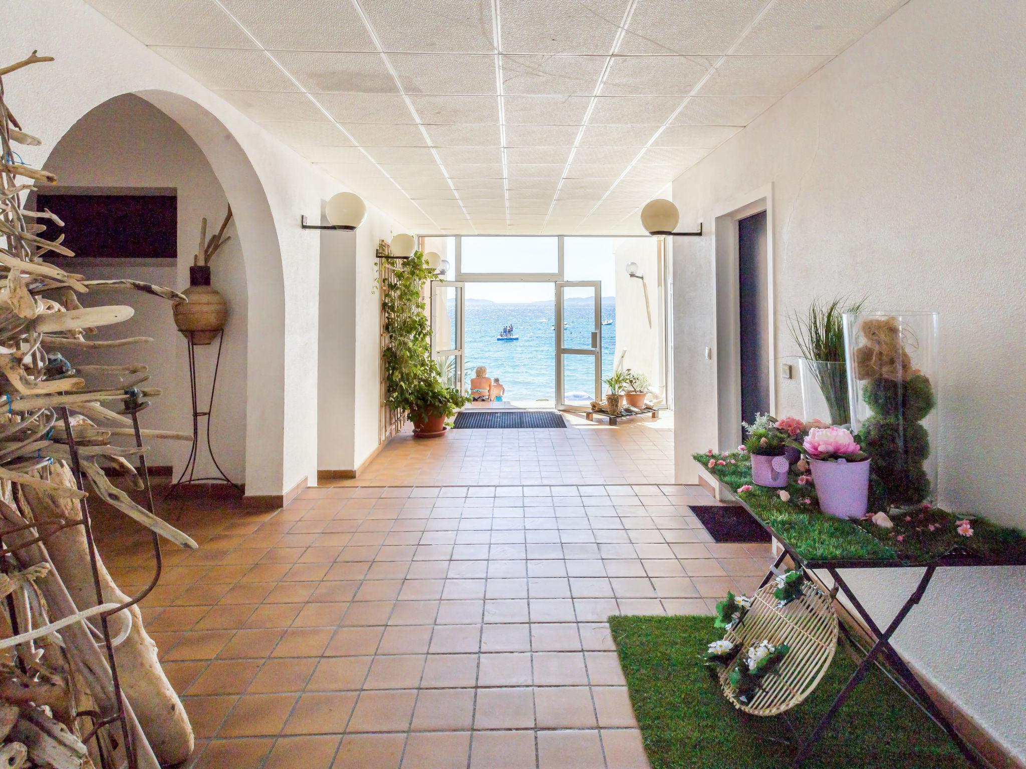 Photo 1 - Apartment in Le Lavandou