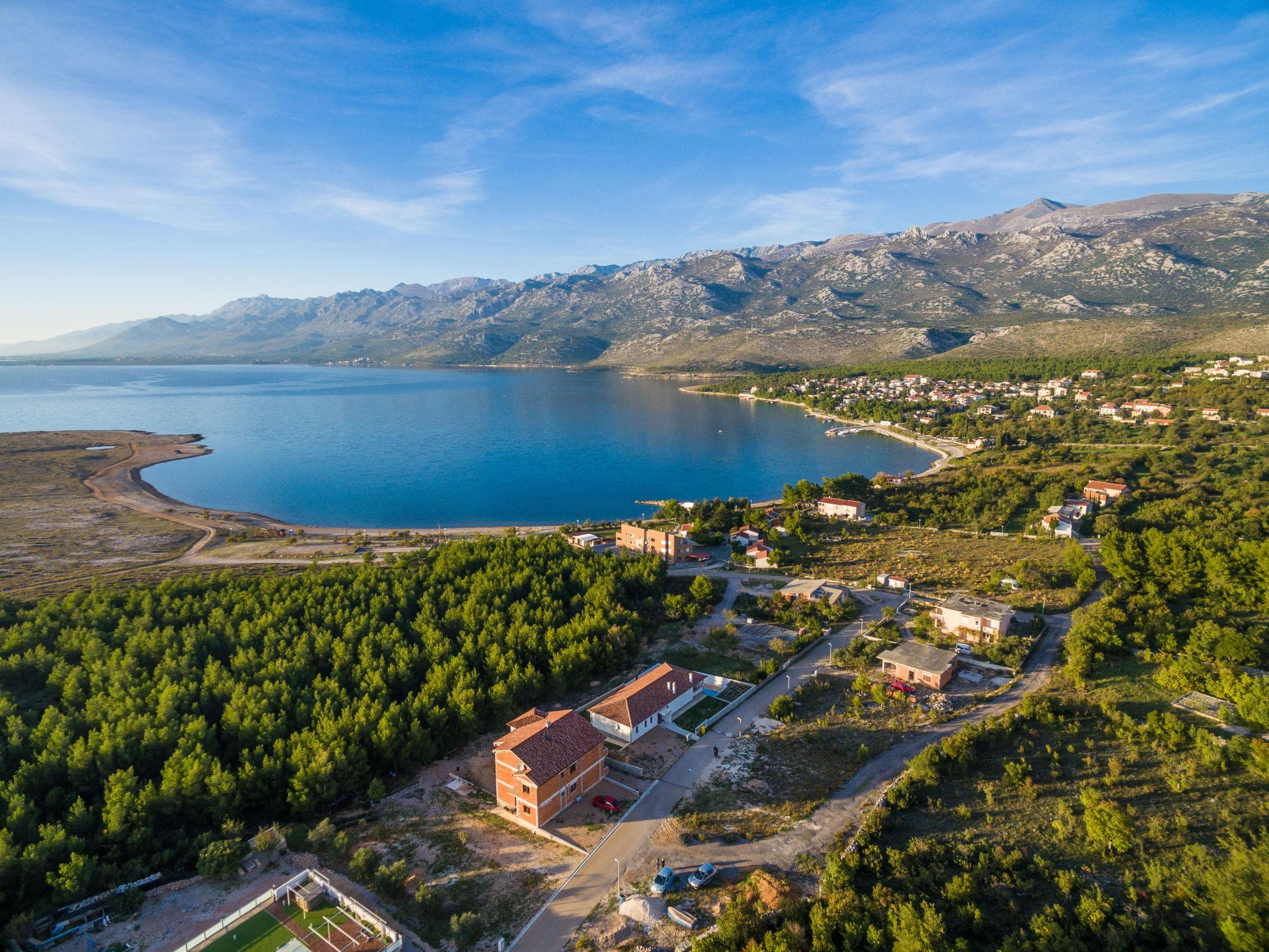 Foto 51 - Casa de 4 quartos em Jasenice com piscina privada e vistas do mar