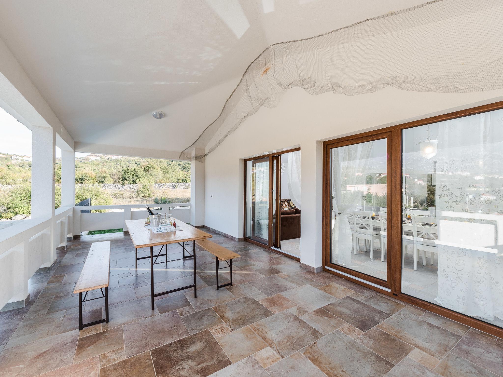 Photo 13 - Maison de 4 chambres à Jasenice avec piscine privée et vues à la mer