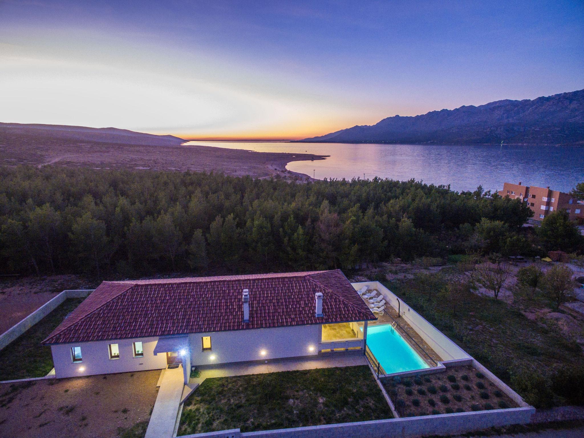 Photo 50 - Maison de 4 chambres à Jasenice avec piscine privée et vues à la mer