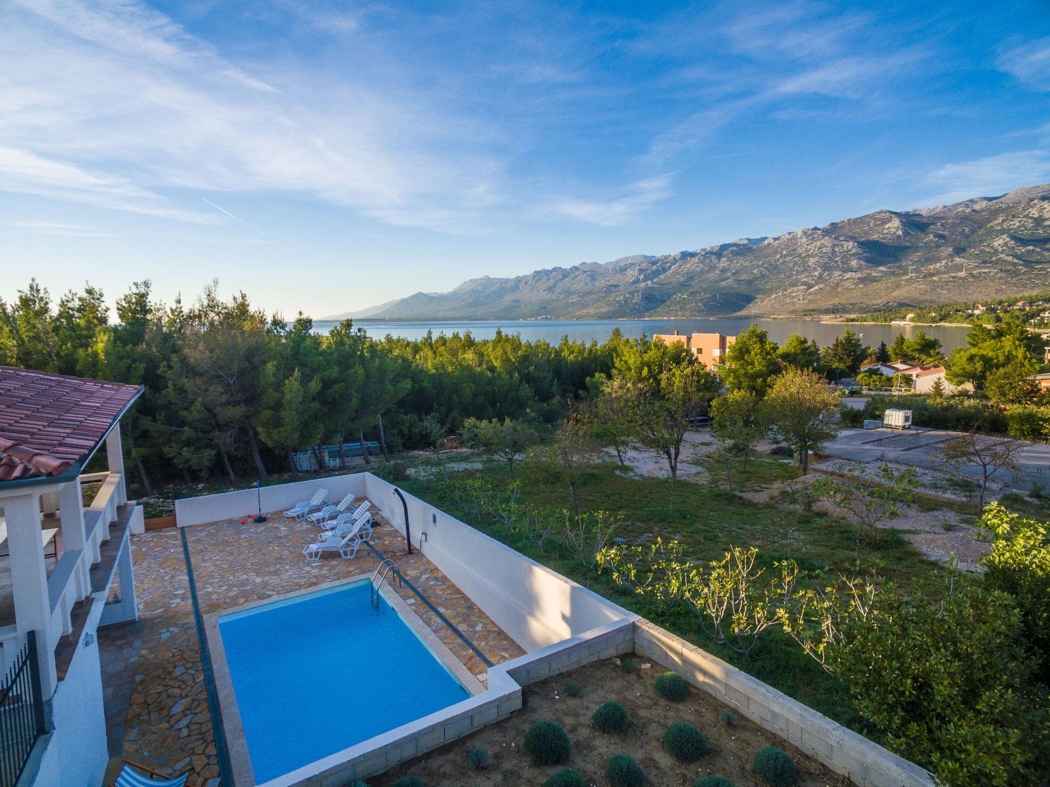 Foto 40 - Casa de 4 quartos em Jasenice com piscina privada e vistas do mar