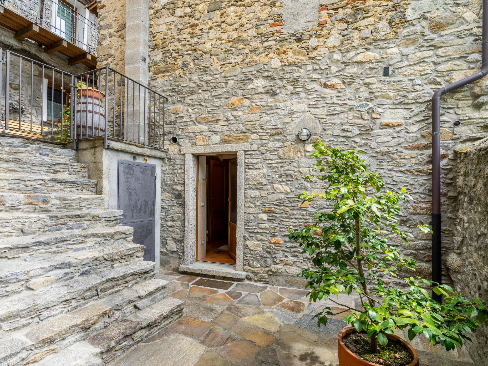 Photo 23 - Maison de 2 chambres à Cannero Riviera avec jardin et vues sur la montagne