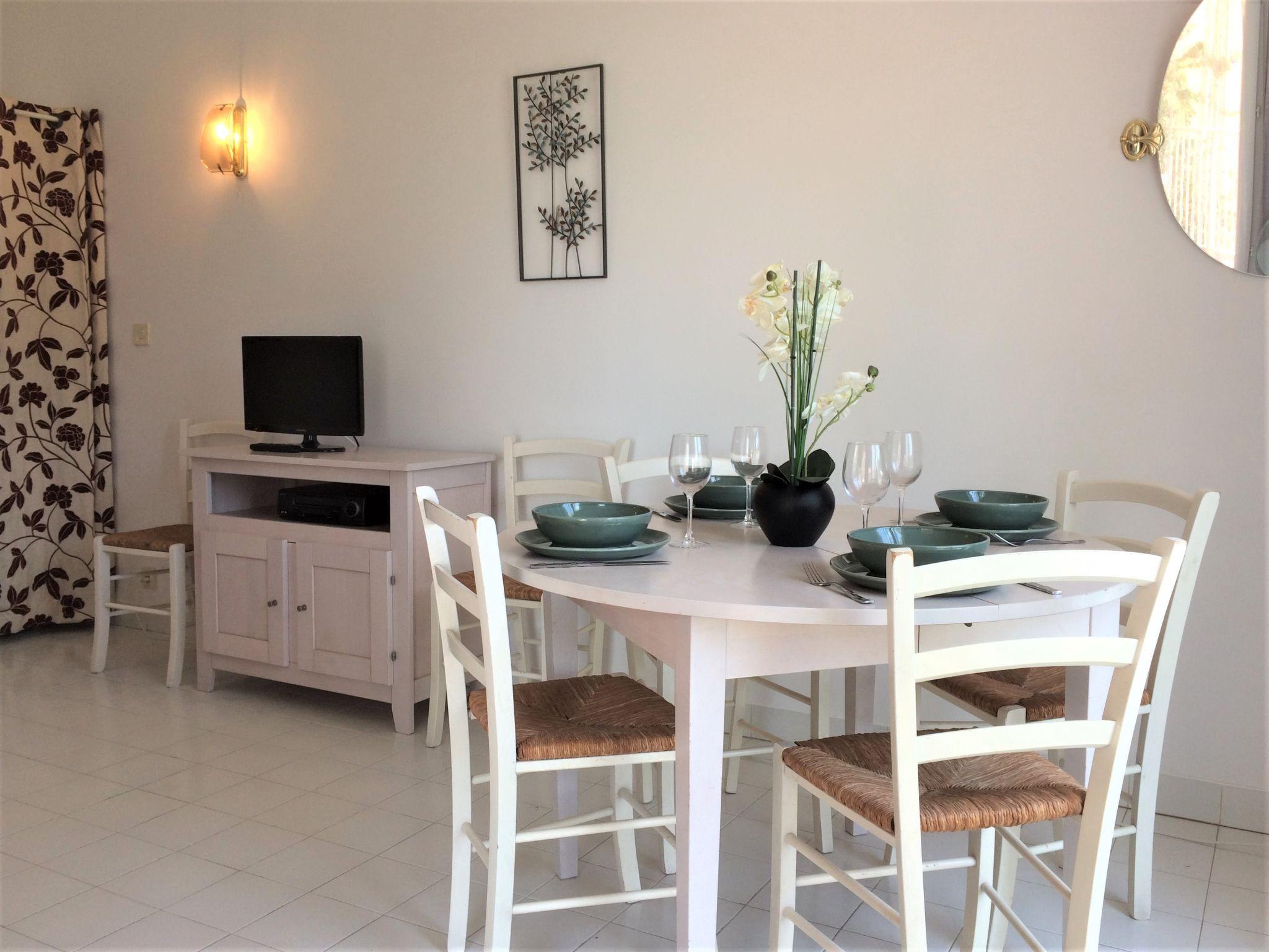 Photo 2 - 1 bedroom Apartment in Roquebrune-sur-Argens with swimming pool