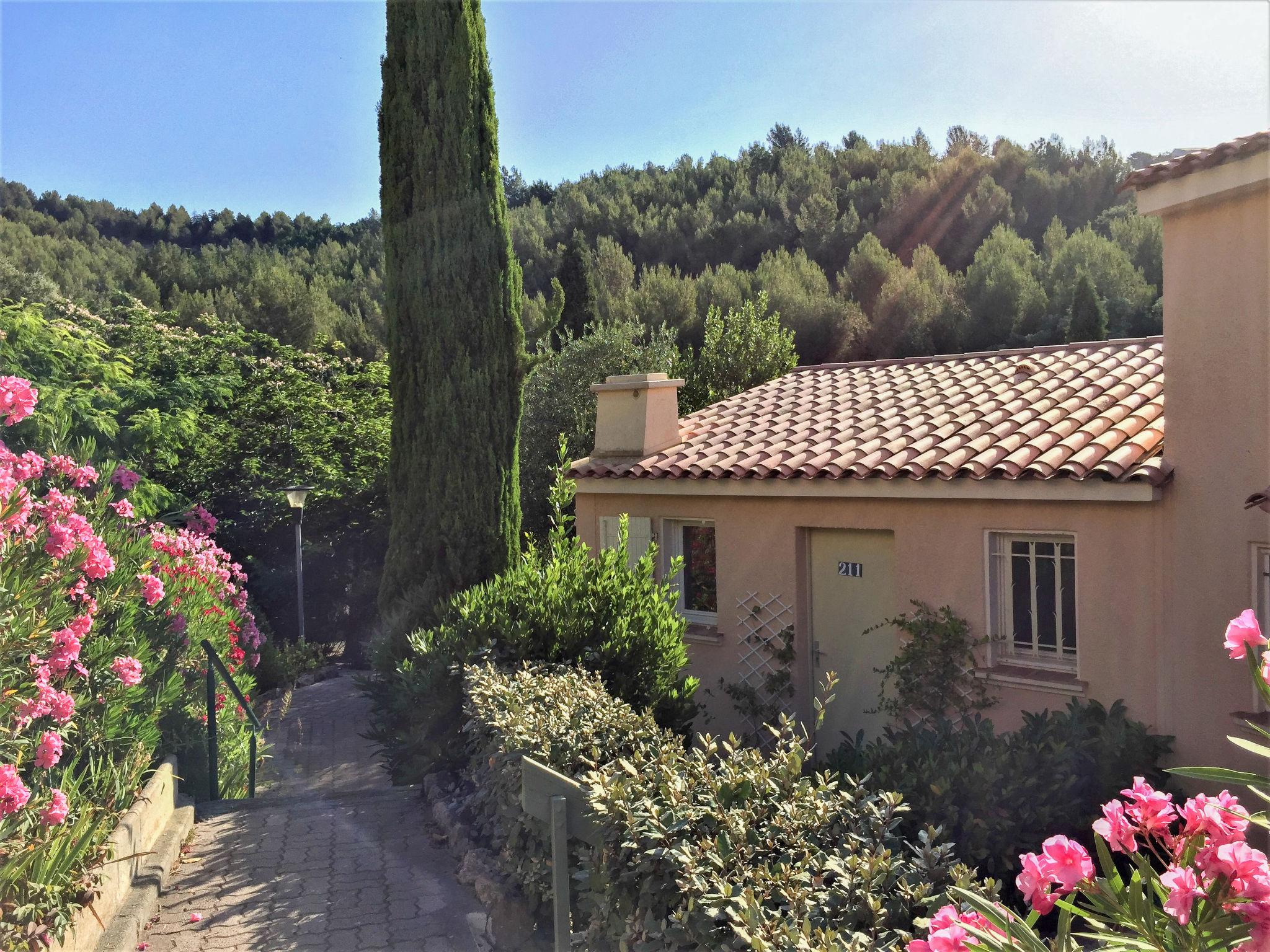 Foto 14 - Apartamento de 1 habitación en Roquebrune-sur-Argens con piscina y vistas al mar
