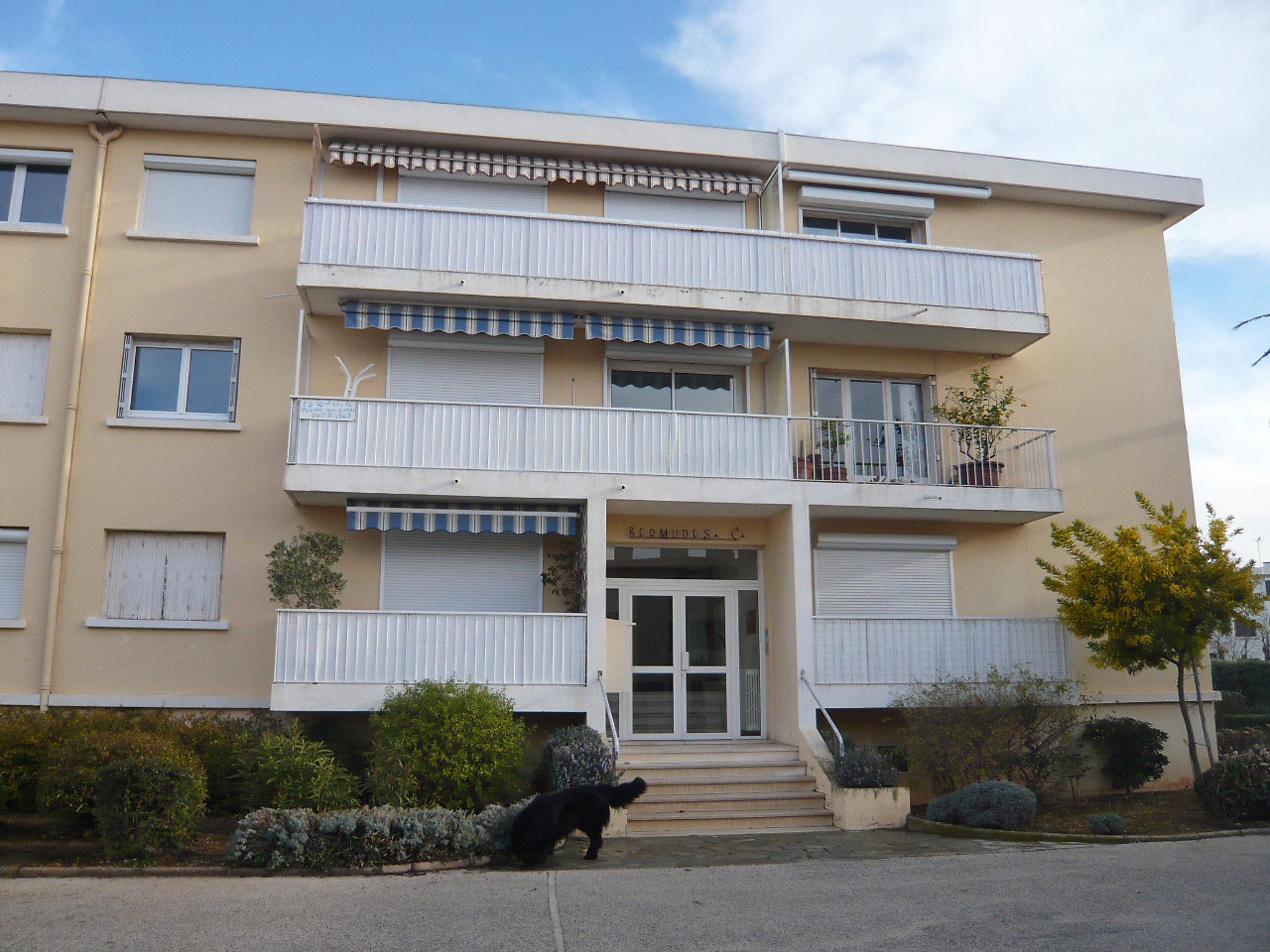 Photo 7 - Appartement de 2 chambres à Six-Fours-les-Plages avec vues à la mer