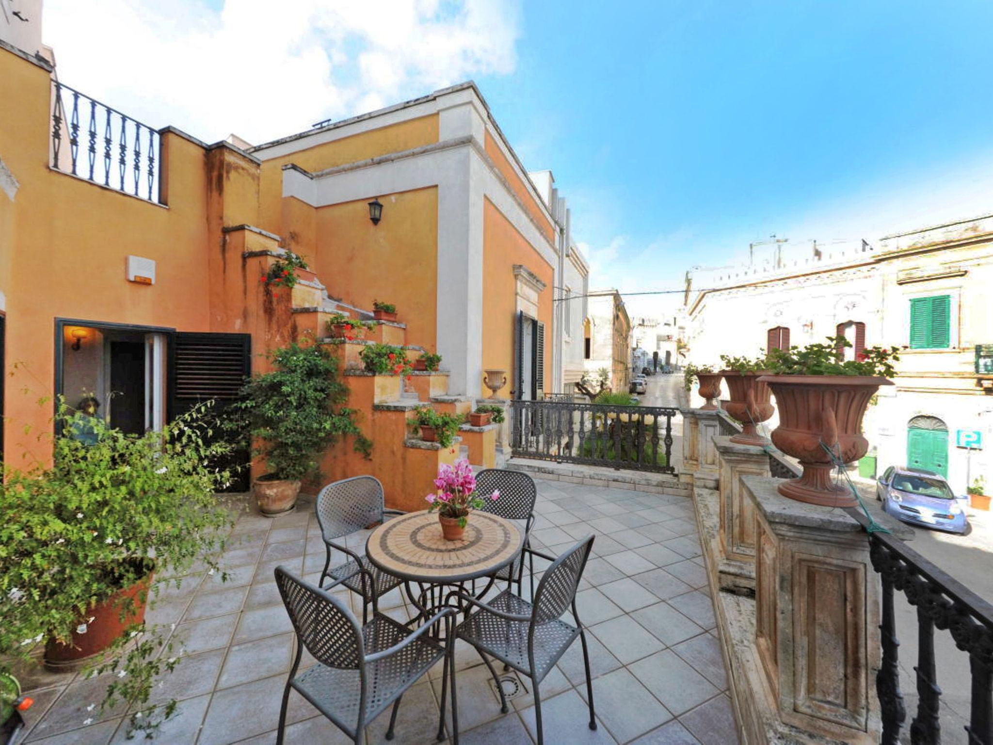 Foto 1 - Apartamento de 2 habitaciones en Carovigno con terraza y vistas al mar