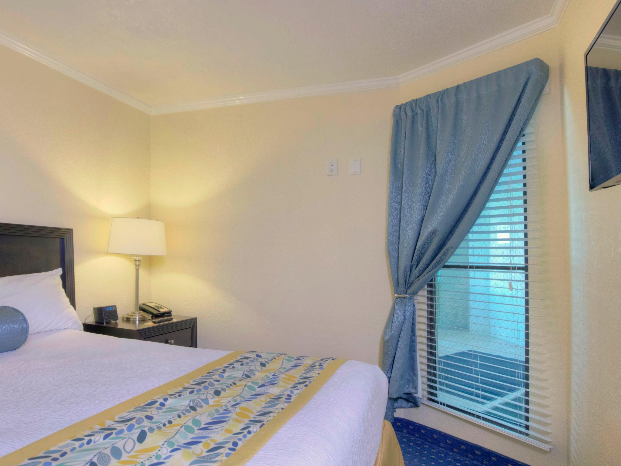 Foto 1 - Apartment mit 1 Schlafzimmer in Tampa mit schwimmbad und blick aufs meer