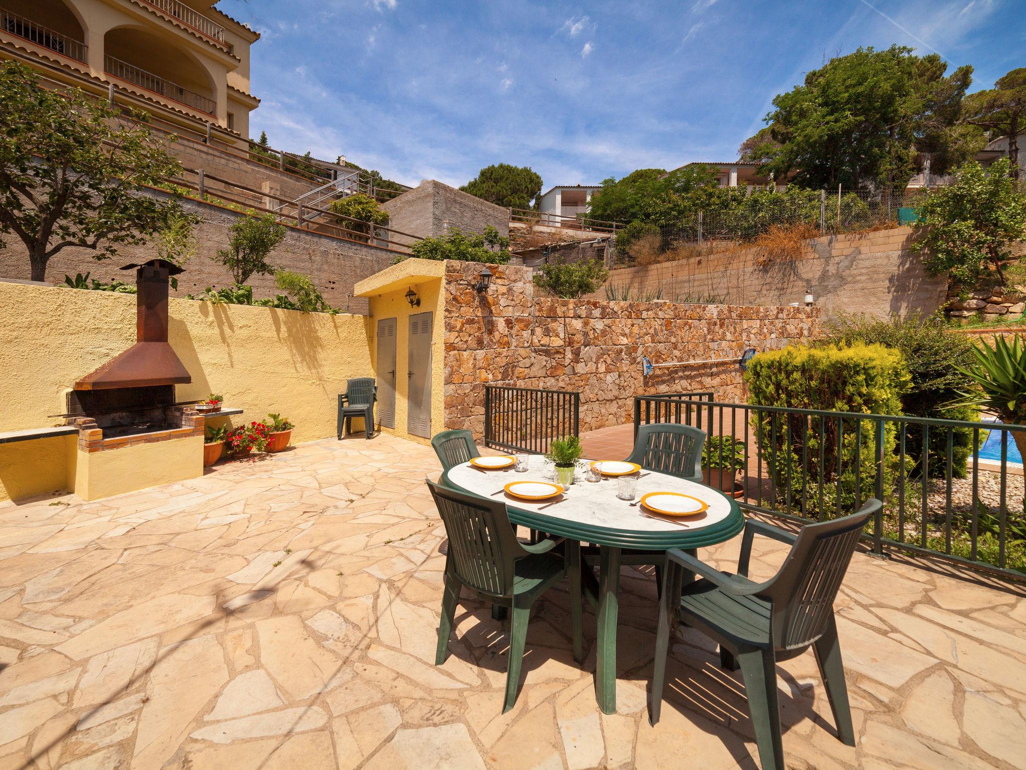 Foto 16 - Casa de 3 quartos em Tossa de Mar com piscina privada e jardim