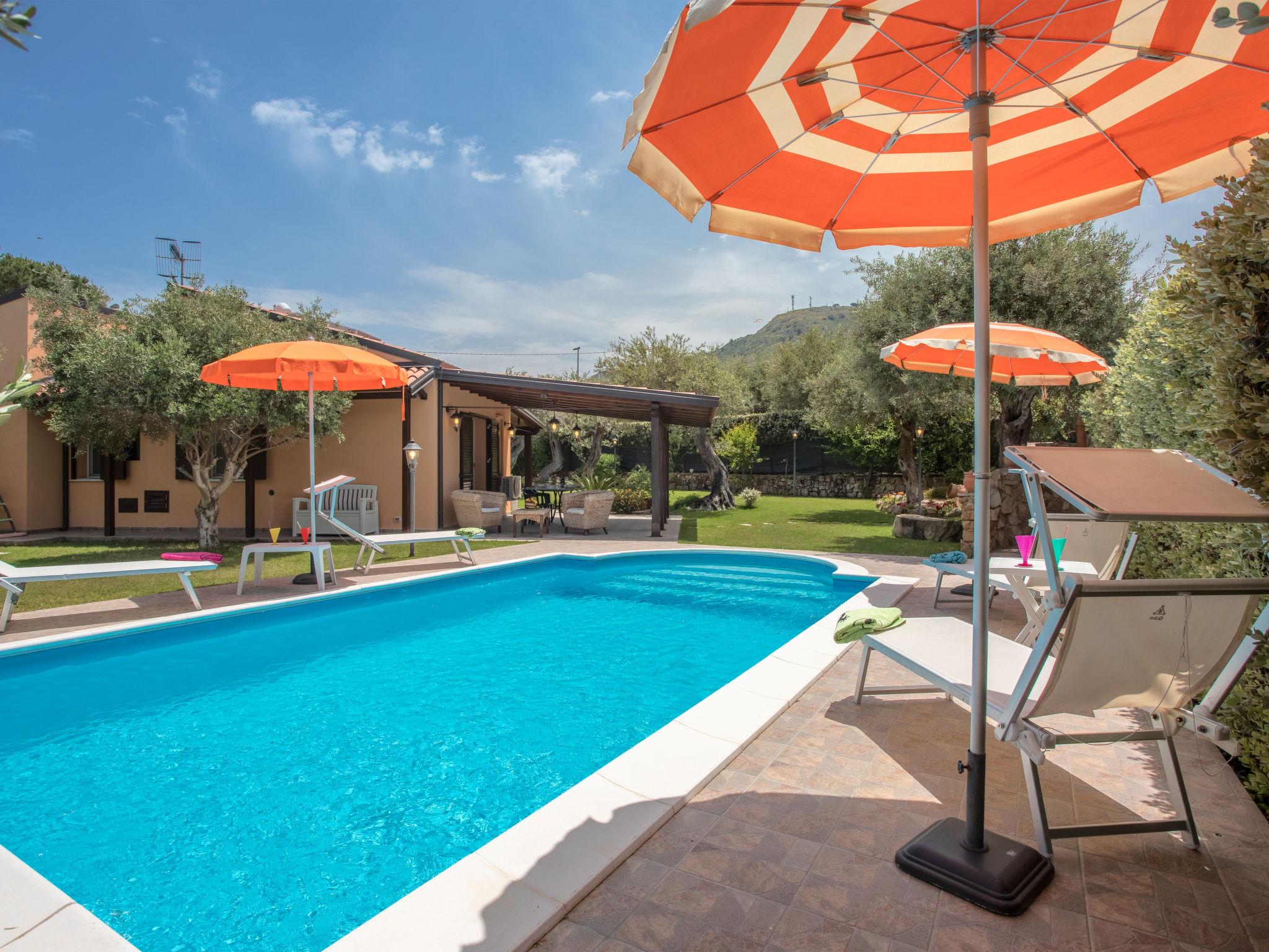 Foto 1 - Casa de 3 habitaciones en Cefalù con piscina privada y vistas al mar