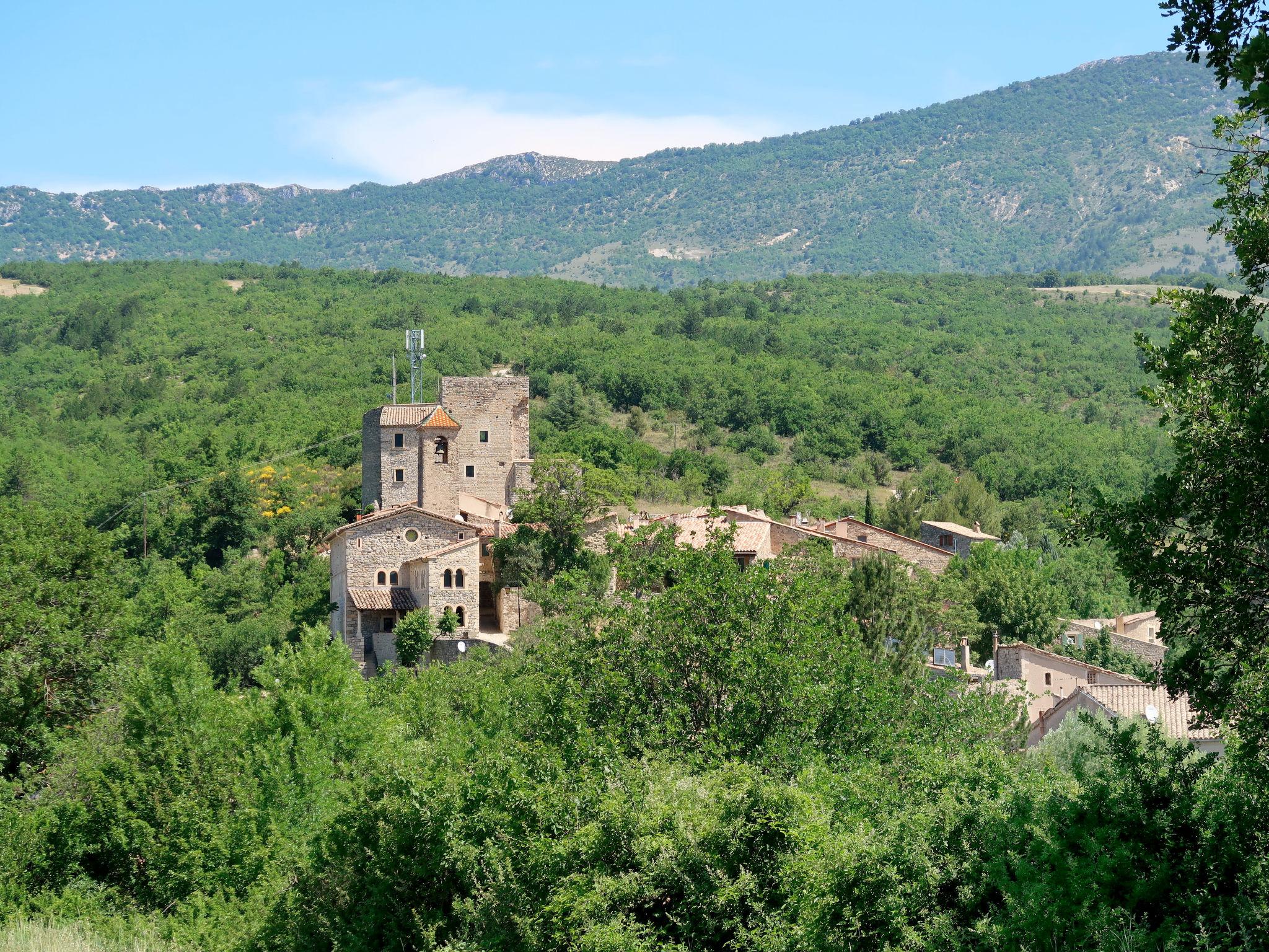 Foto 37 - Casa de 3 quartos em Sainte-Jalle com piscina privada e terraço