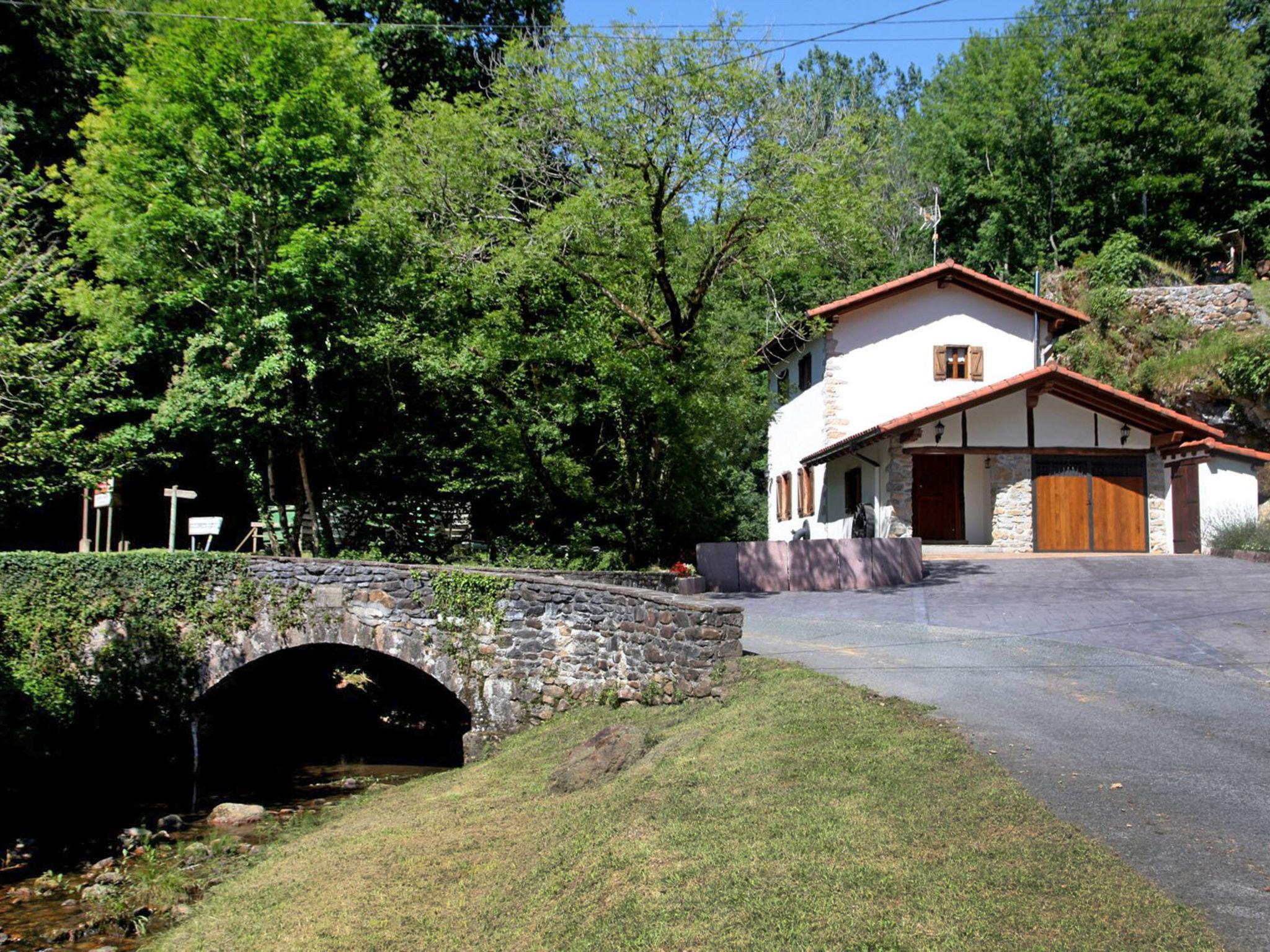 Foto 6 - Casa de 2 quartos em Bera com jardim e terraço