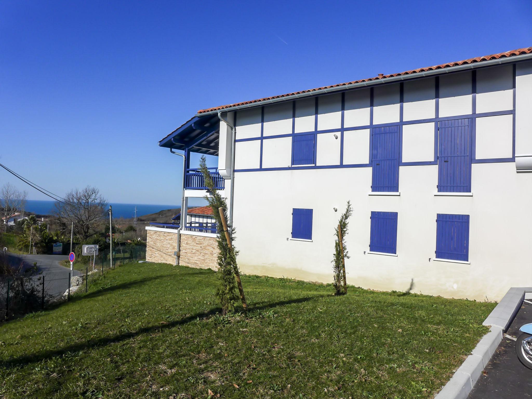 Foto 25 - Apartamento de 2 habitaciones en Saint-Jean-de-Luz con terraza y vistas al mar