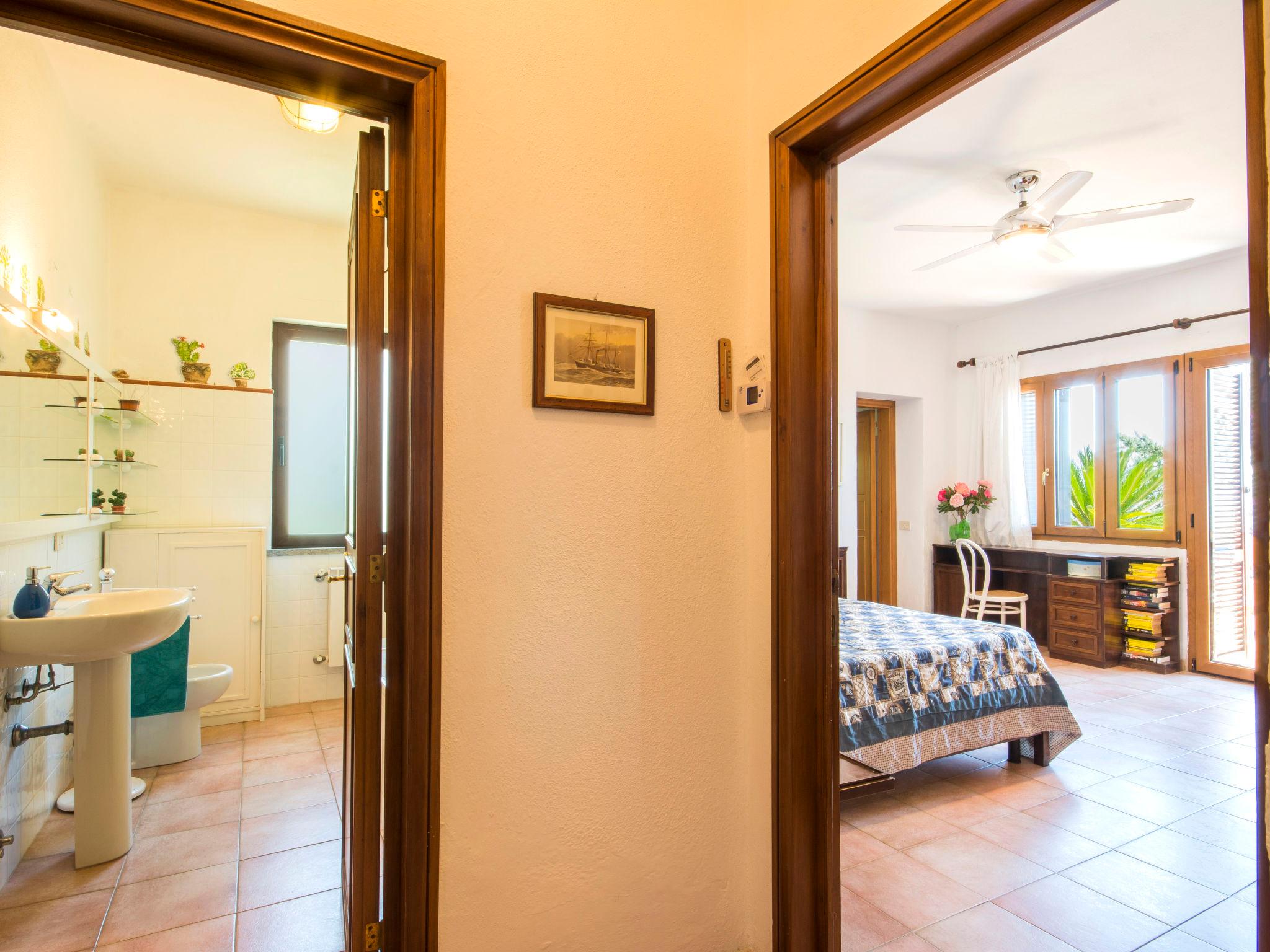 Photo 14 - 5 bedroom House in Orbetello with garden and terrace