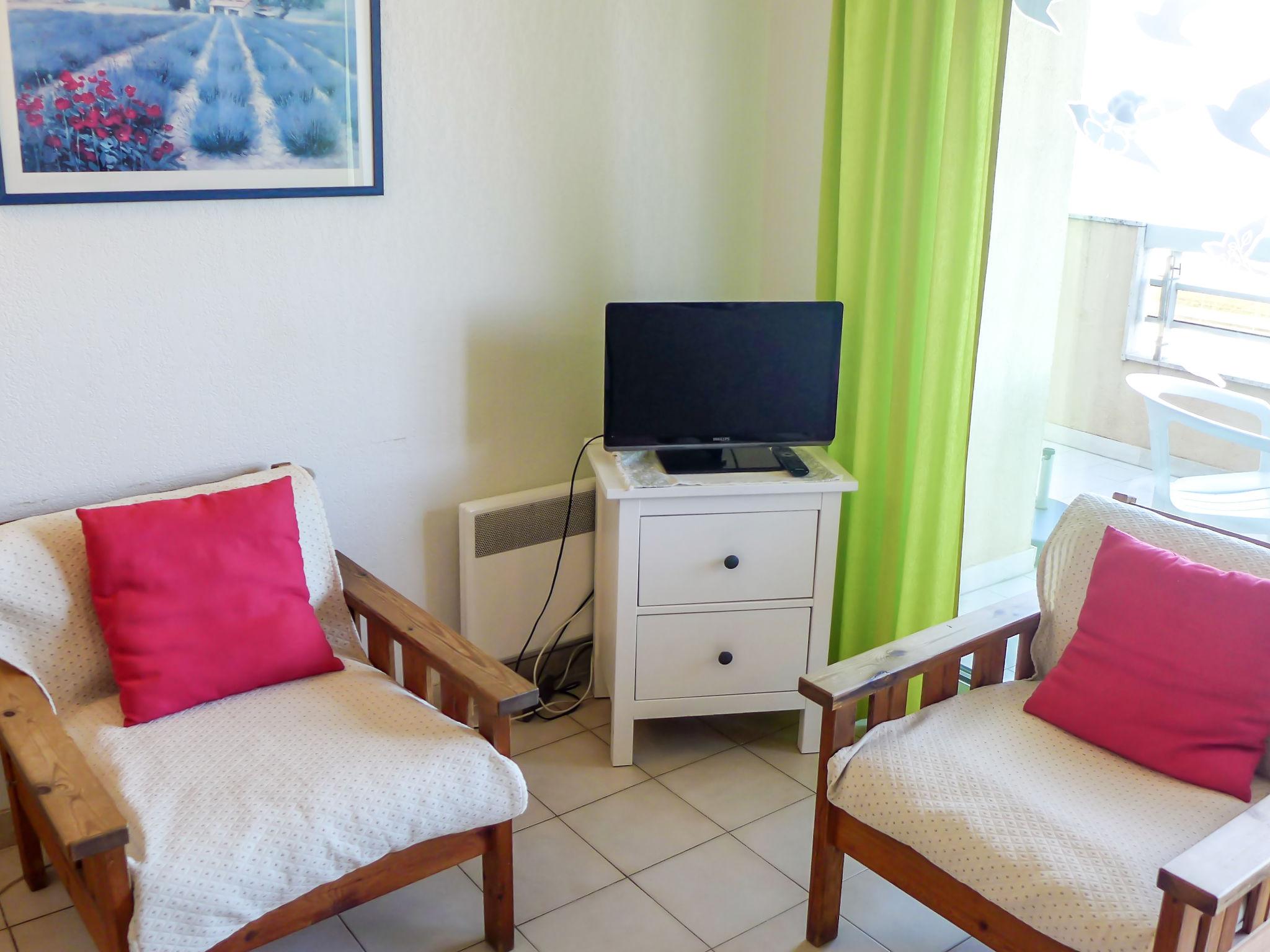 Photo 3 - 1 bedroom Apartment in Cavalaire-sur-Mer with terrace