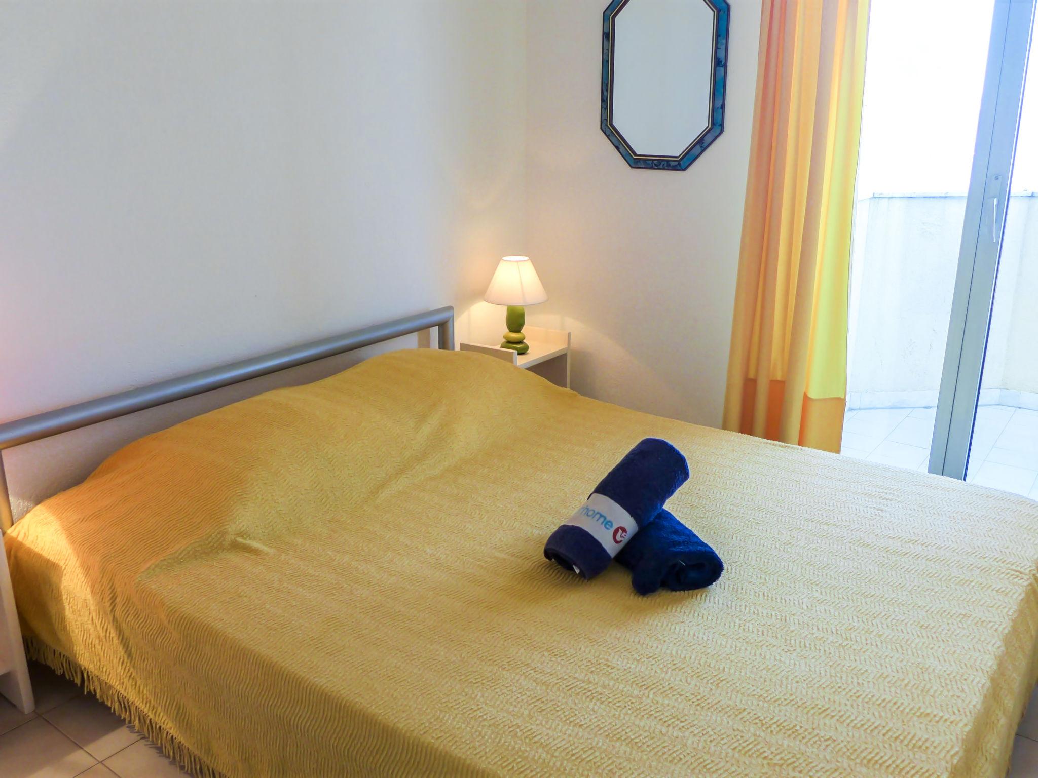 Photo 8 - Appartement de 1 chambre à Cavalaire-sur-Mer avec terrasse et vues à la mer