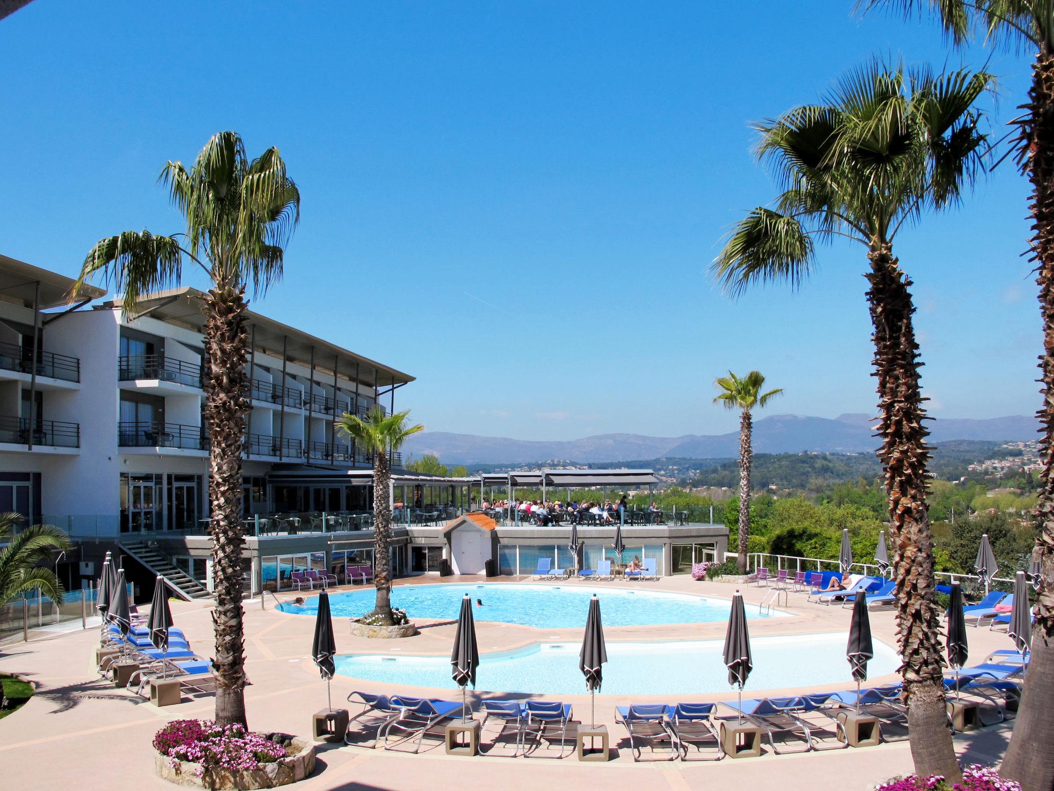 Foto 2 - Appartamento a Antibes con piscina e vista mare