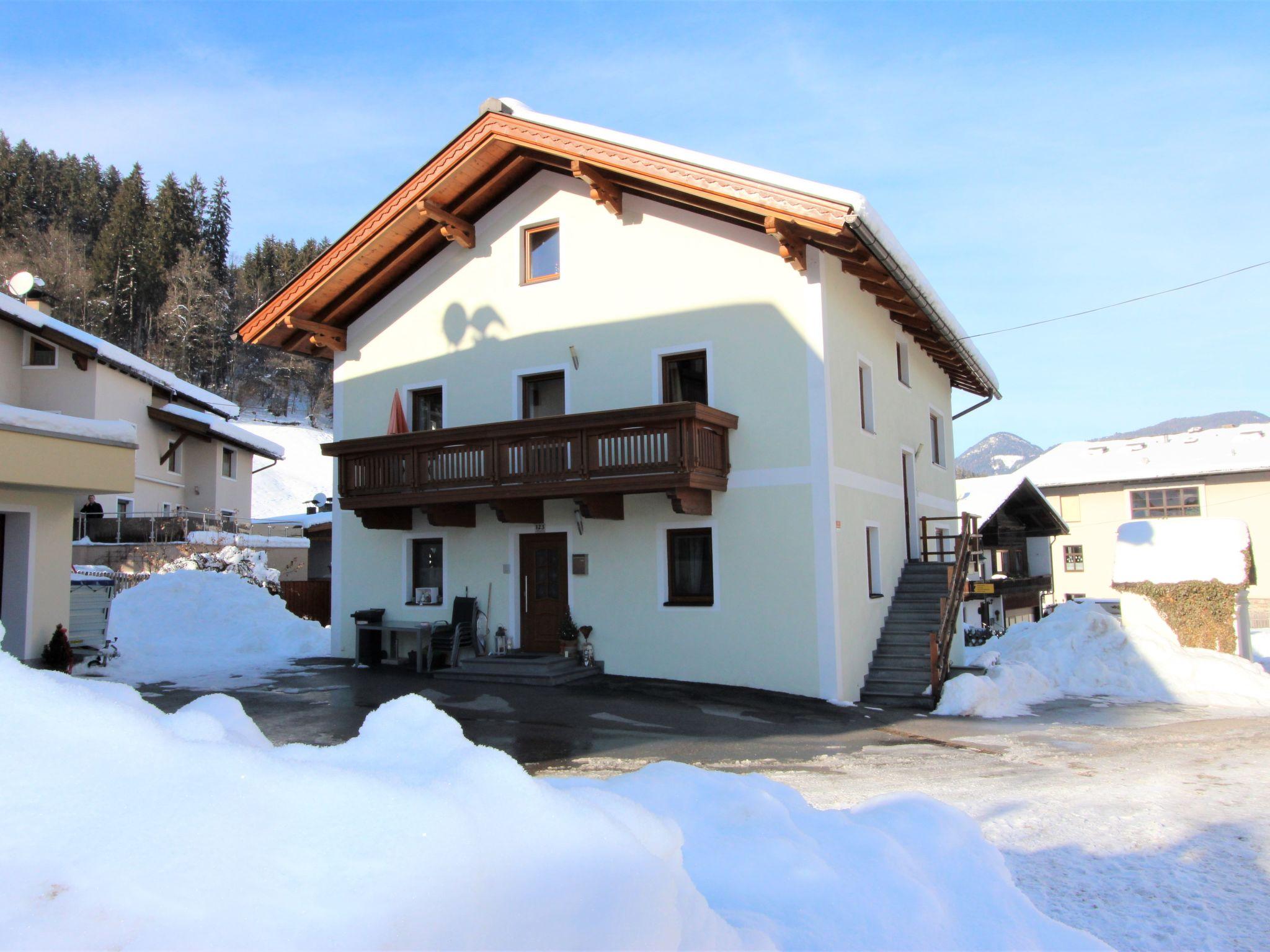 Photo 22 - Appartement de 4 chambres à Fügen avec vues sur la montagne