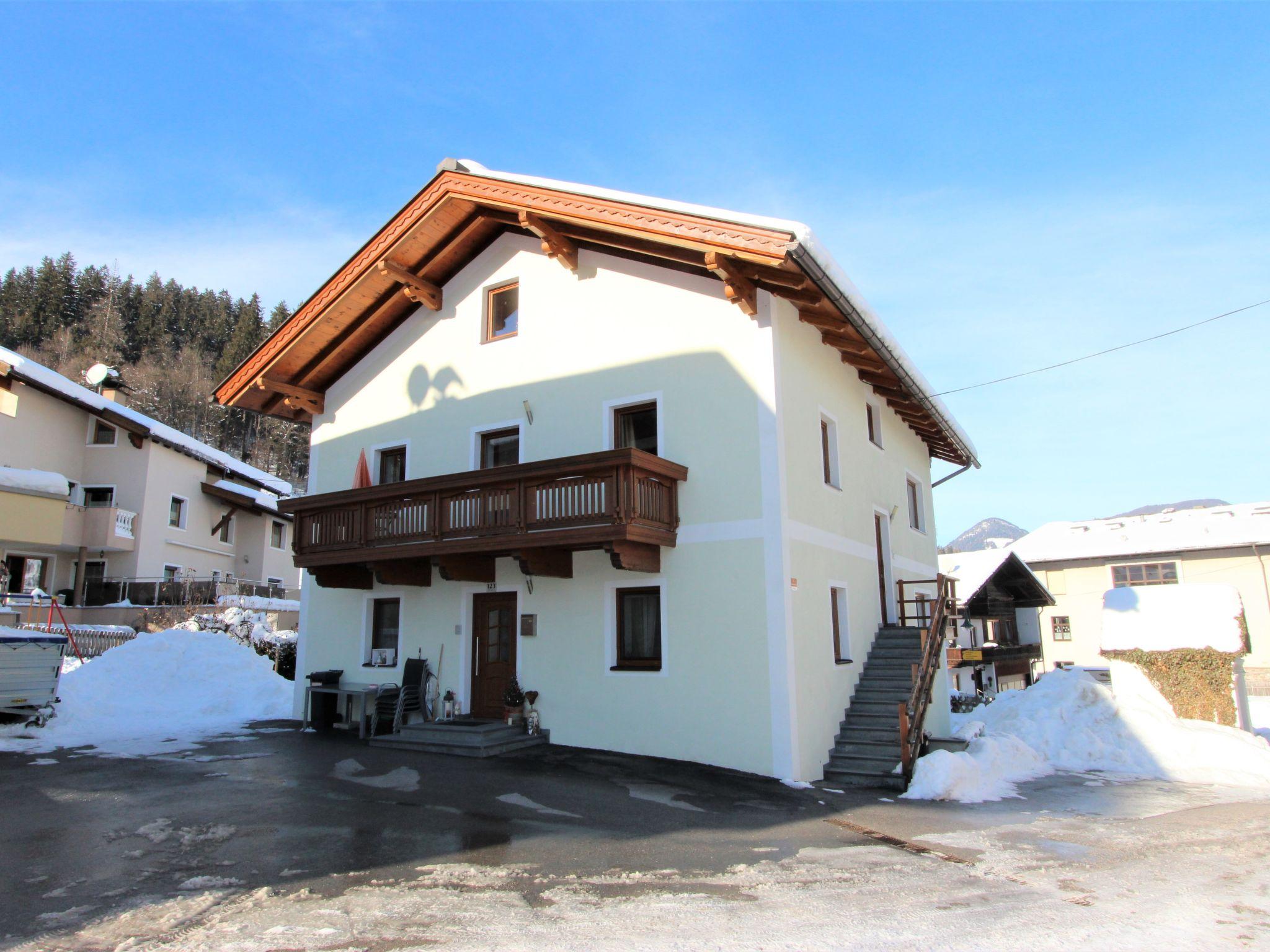 Photo 24 - Appartement de 4 chambres à Fügen avec vues sur la montagne