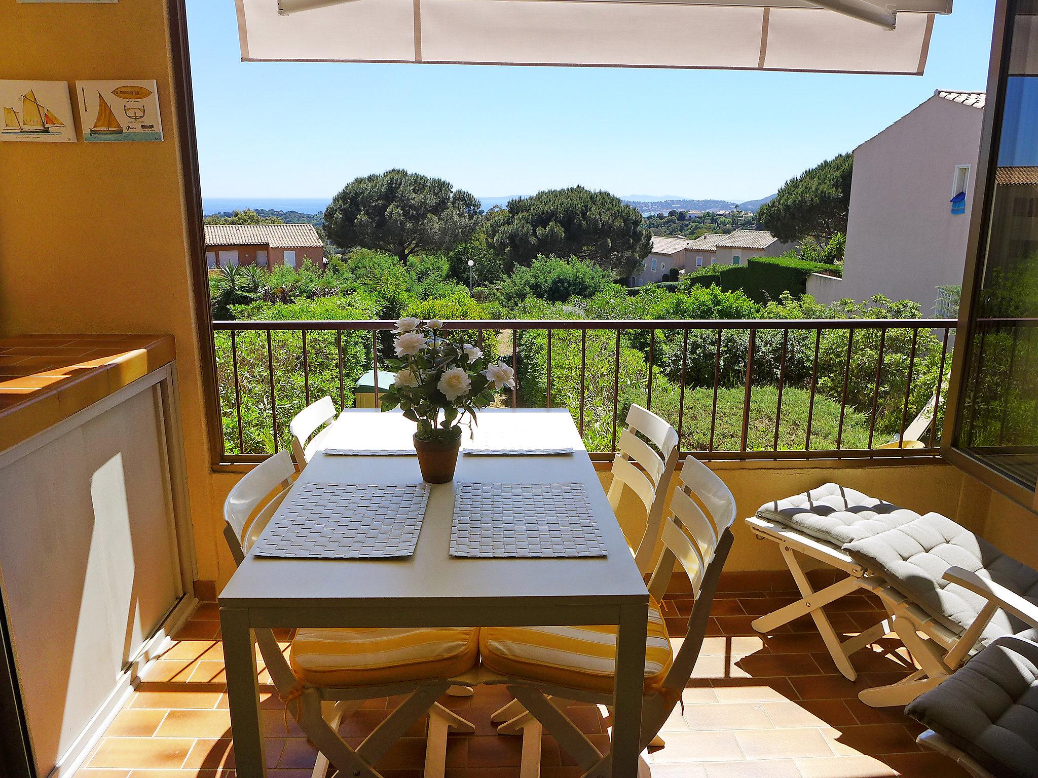 Photo 2 - Appartement de 2 chambres à La Croix-Valmer avec piscine et vues à la mer