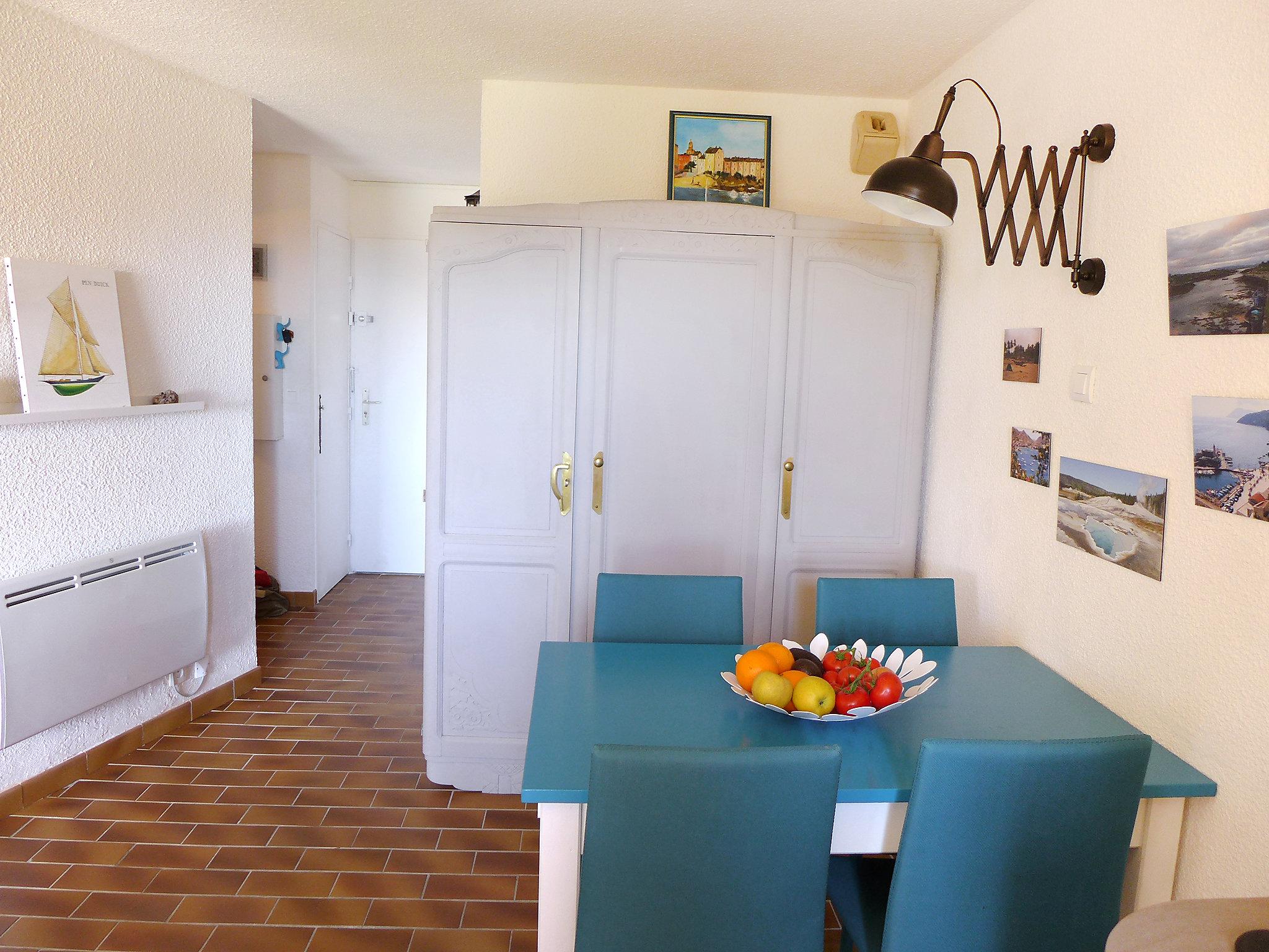 Foto 4 - Apartamento de 2 quartos em La Croix-Valmer com piscina e vistas do mar