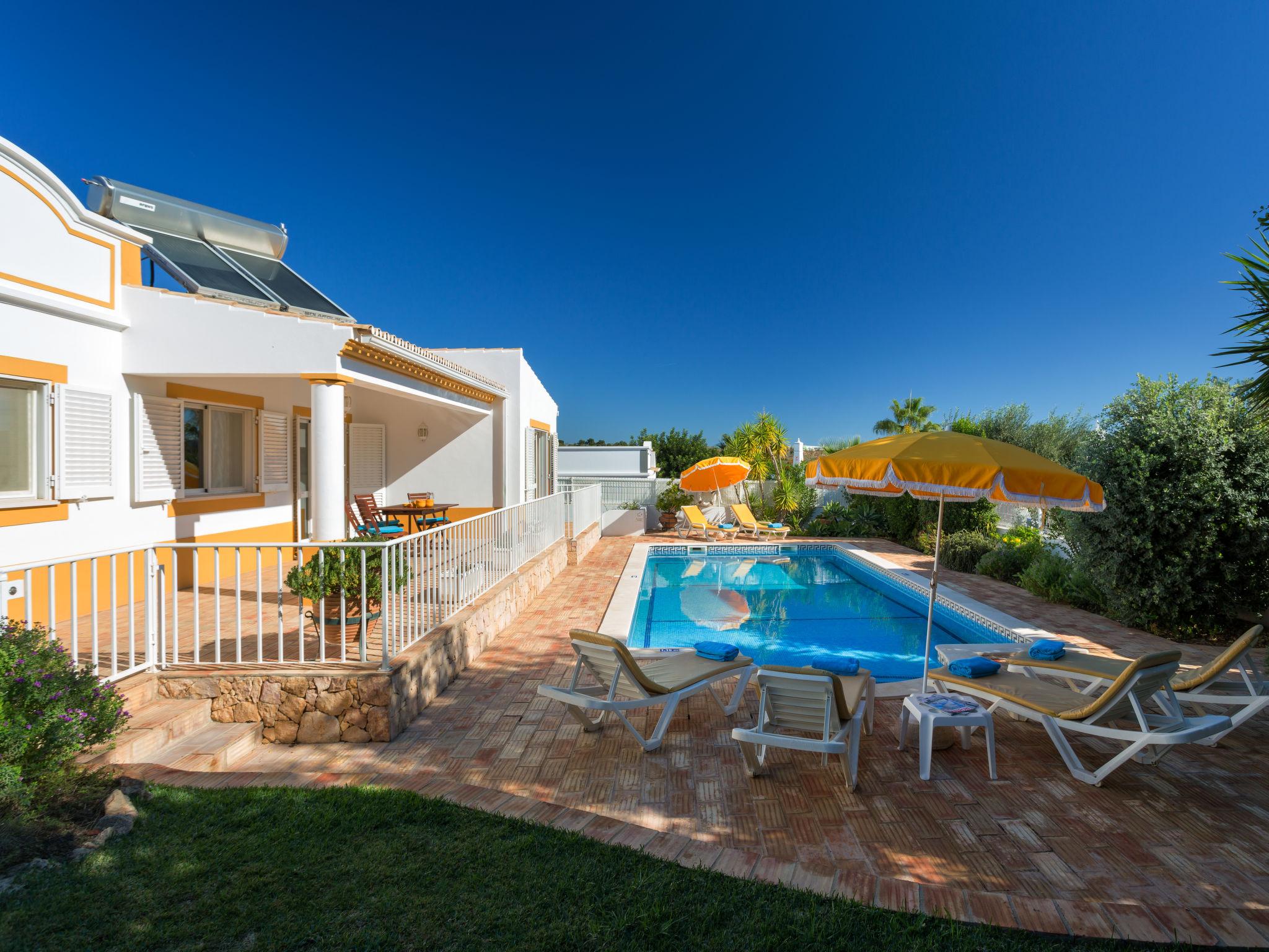 Foto 2 - Casa de 3 quartos em Albufeira com piscina privada e terraço