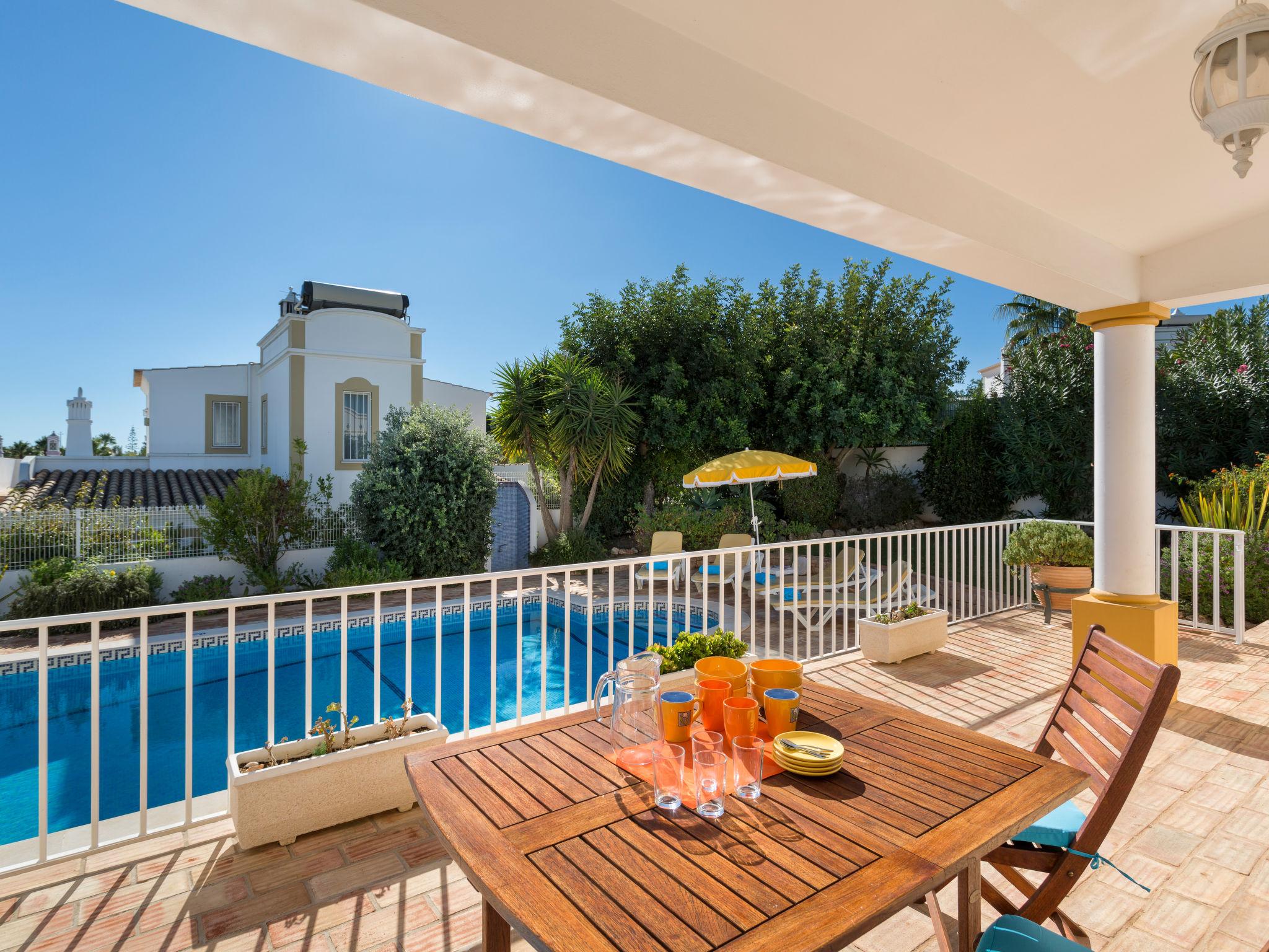 Foto 3 - Casa de 3 habitaciones en Albufeira con piscina privada y terraza