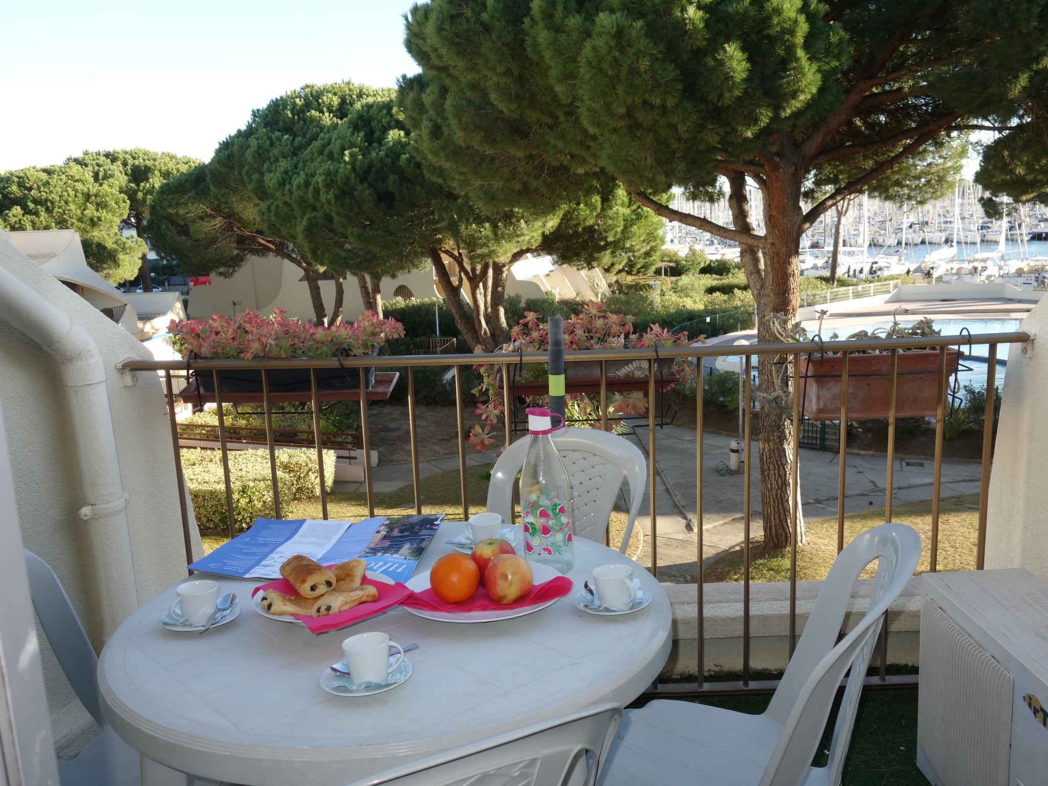 Photo 11 - 1 bedroom Apartment in Le Grau-du-Roi with swimming pool and sea view