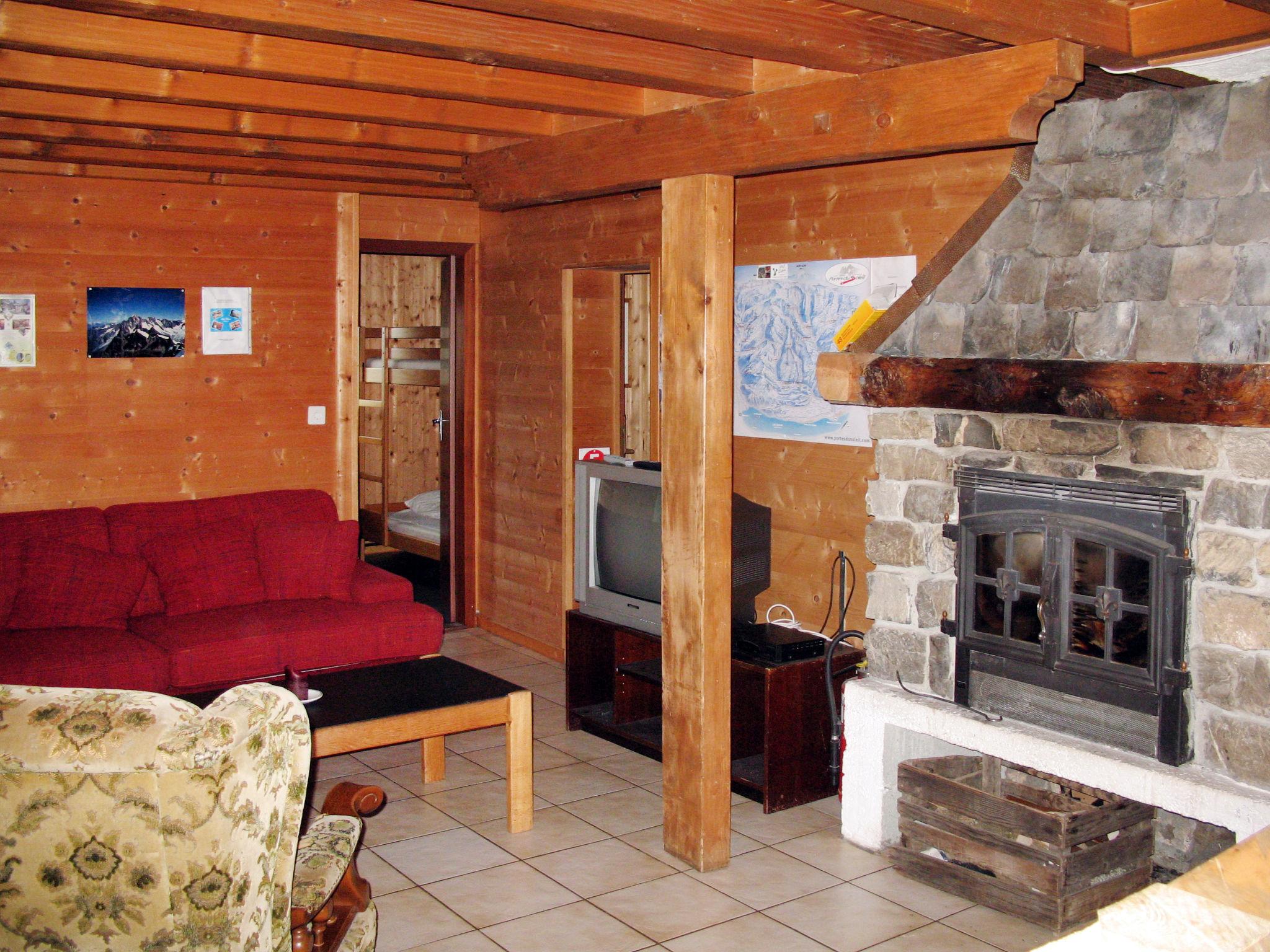 Foto 3 - Apartamento de 5 quartos em Champéry com jardim e sauna