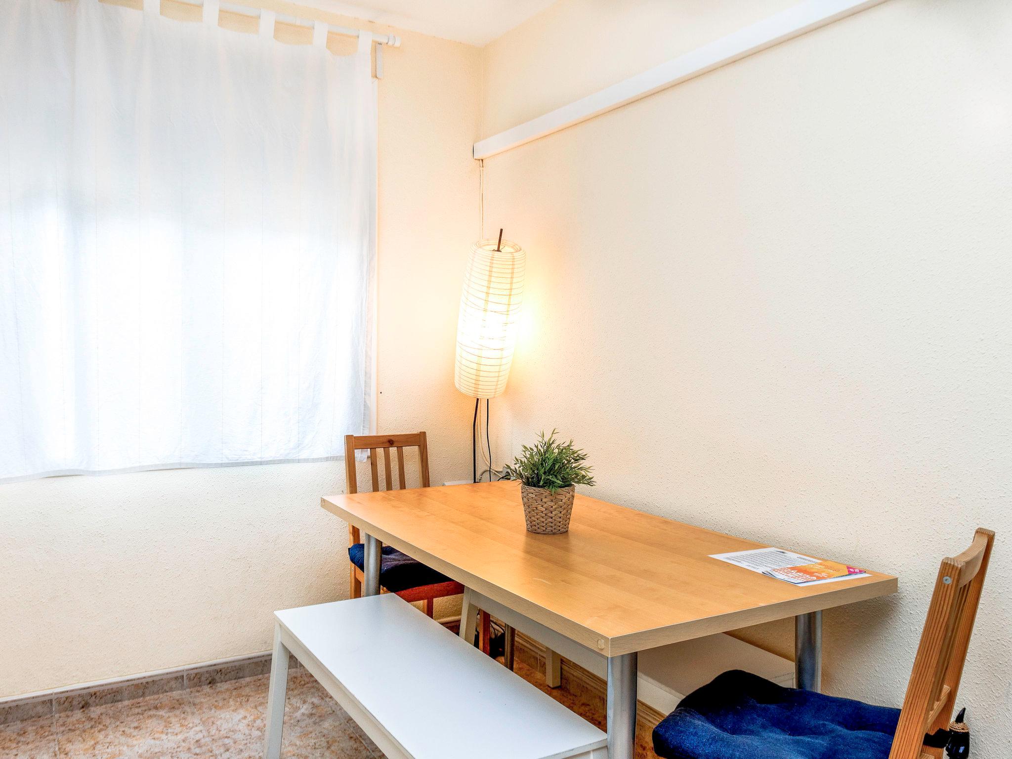Foto 7 - Apartment mit 3 Schlafzimmern in Barcelona