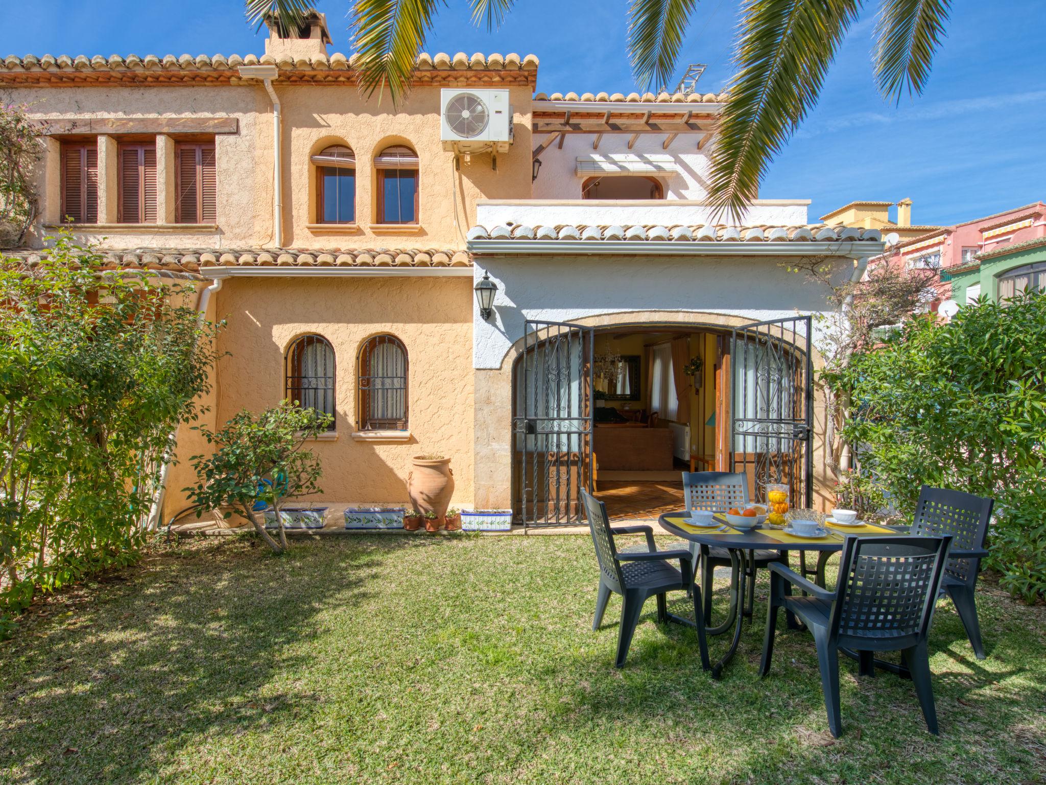 Foto 1 - Casa con 3 camere da letto a Jávea con piscina e giardino