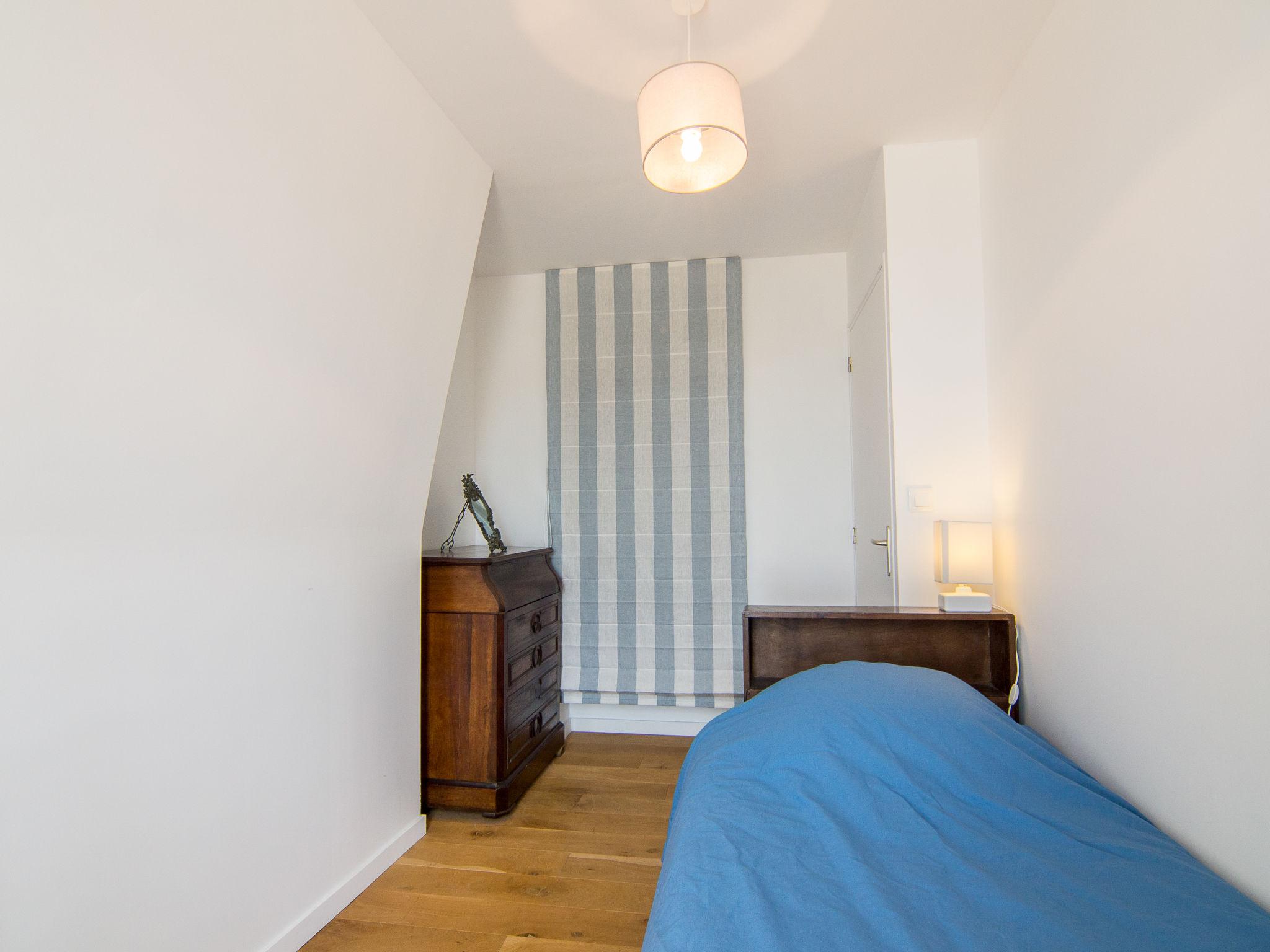Foto 18 - Appartamento con 1 camera da letto a Saint-Malo con vista mare