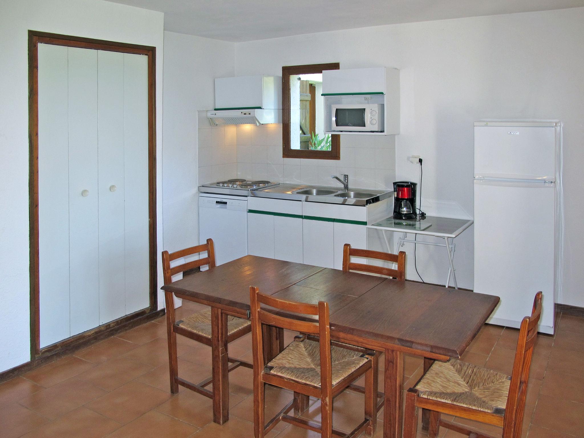 Foto 6 - Apartamento de 2 quartos em Porto-Vecchio com piscina e vistas do mar