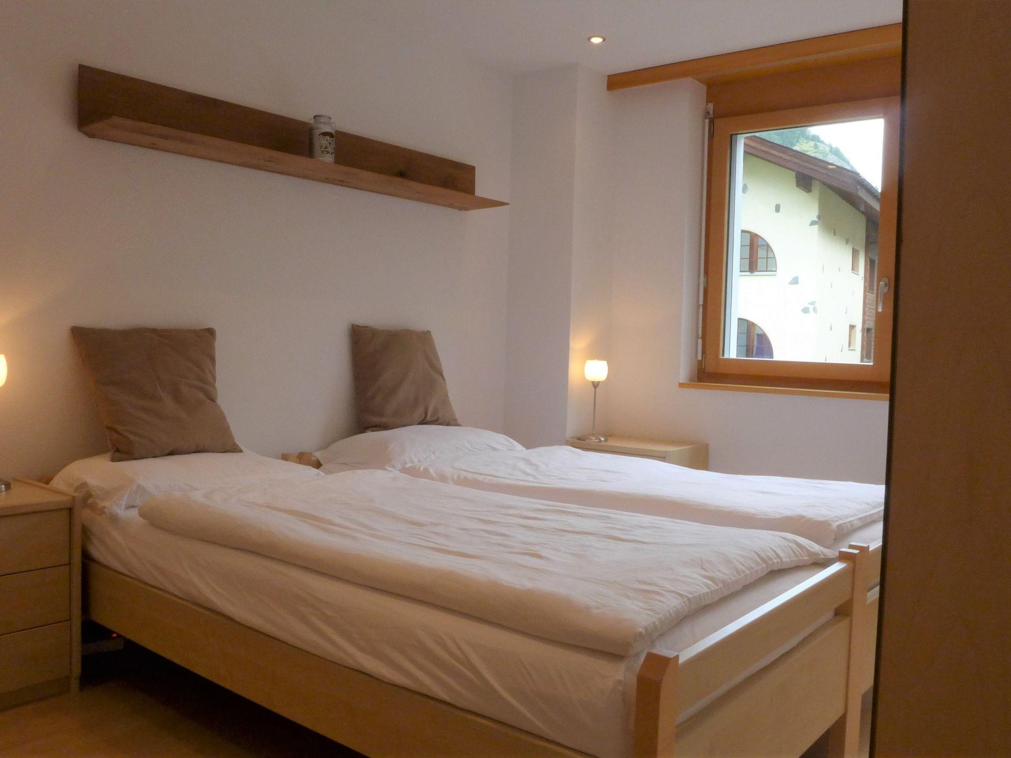 Photo 13 - 3 bedroom Apartment in Zermatt with garden