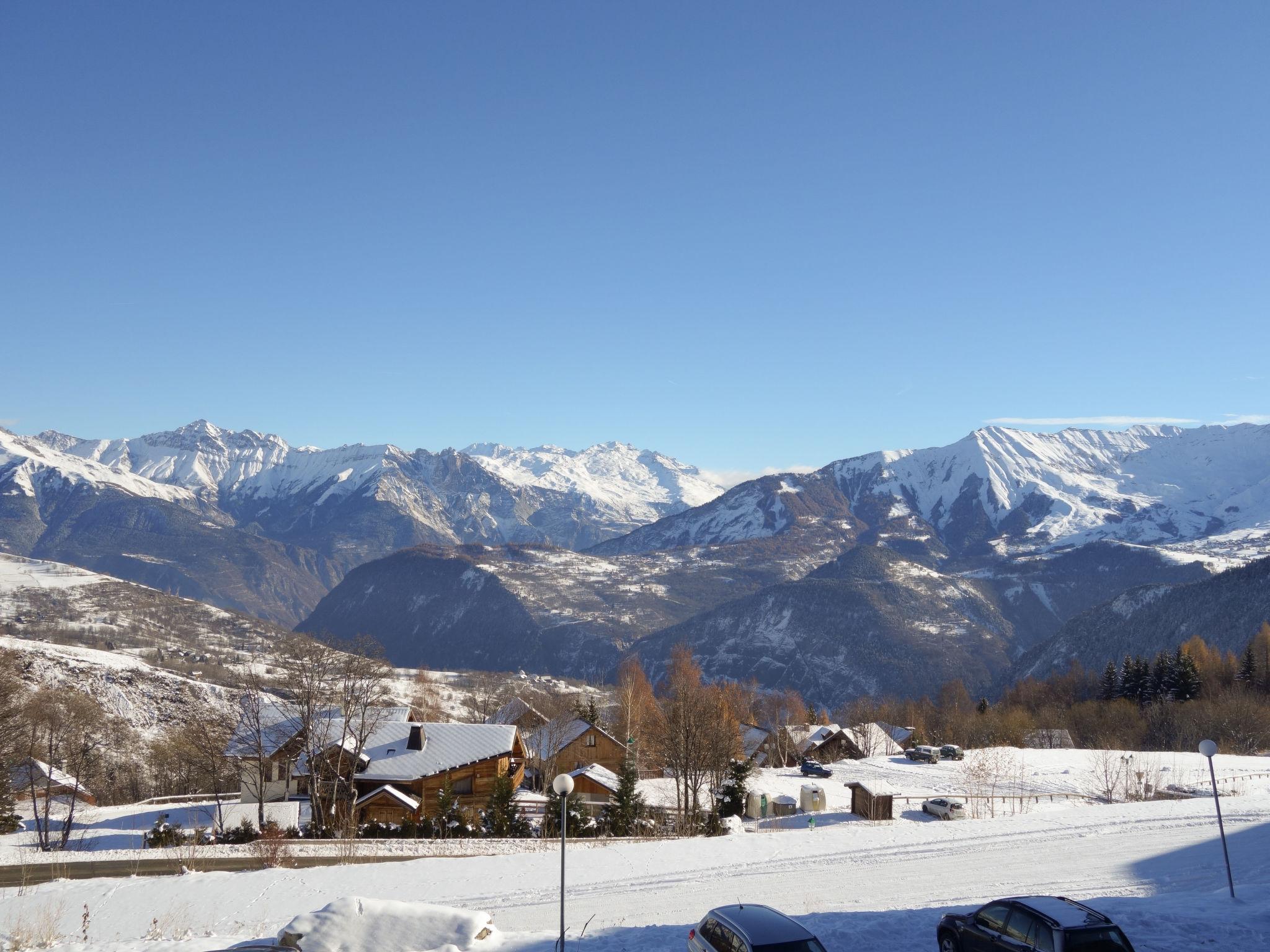 Foto 17 - Appartamento con 1 camera da letto a Villarembert con piscina e vista sulle montagne