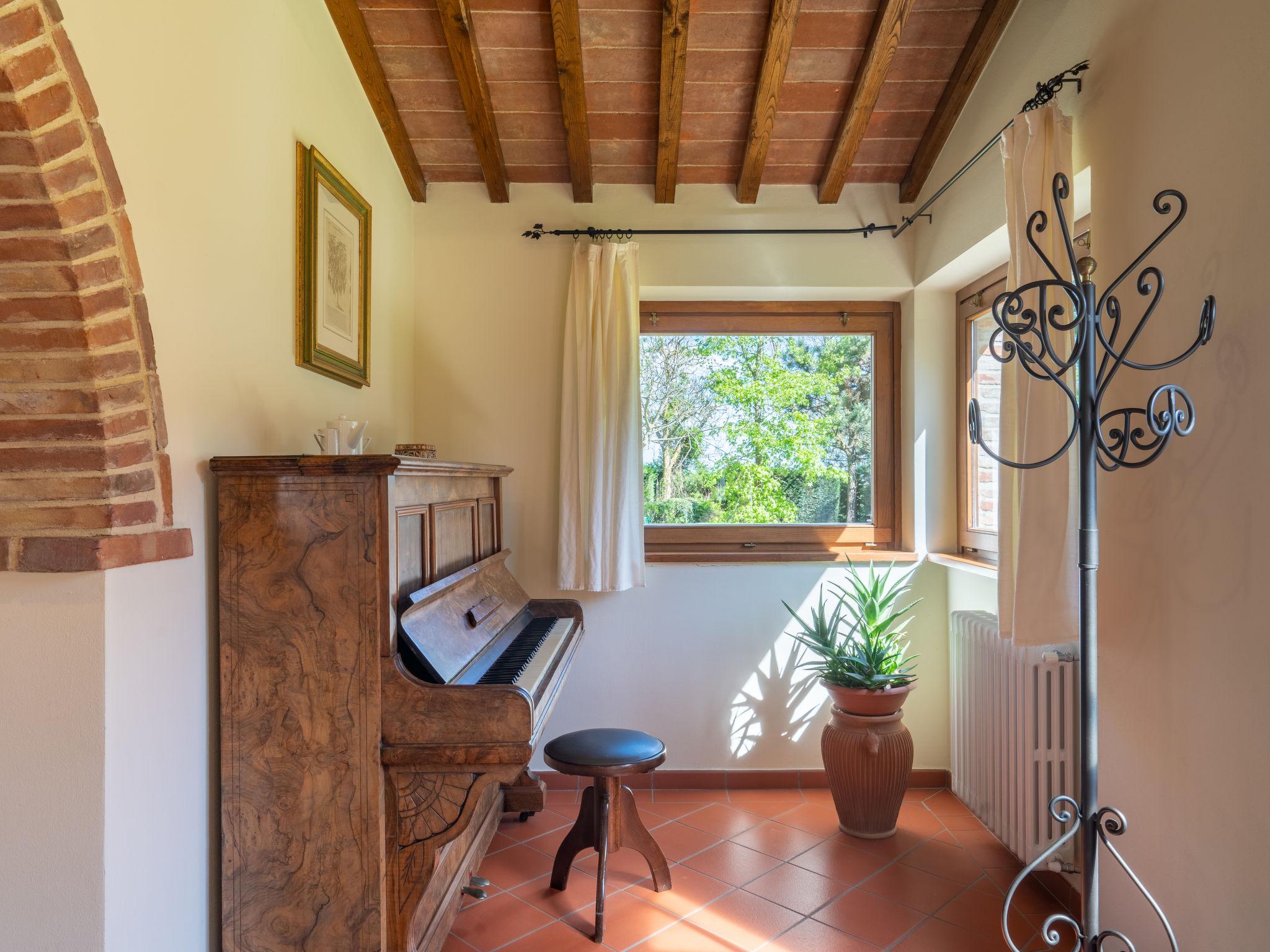 Photo 14 - 2 bedroom House in Civitella in Val di Chiana with swimming pool and garden