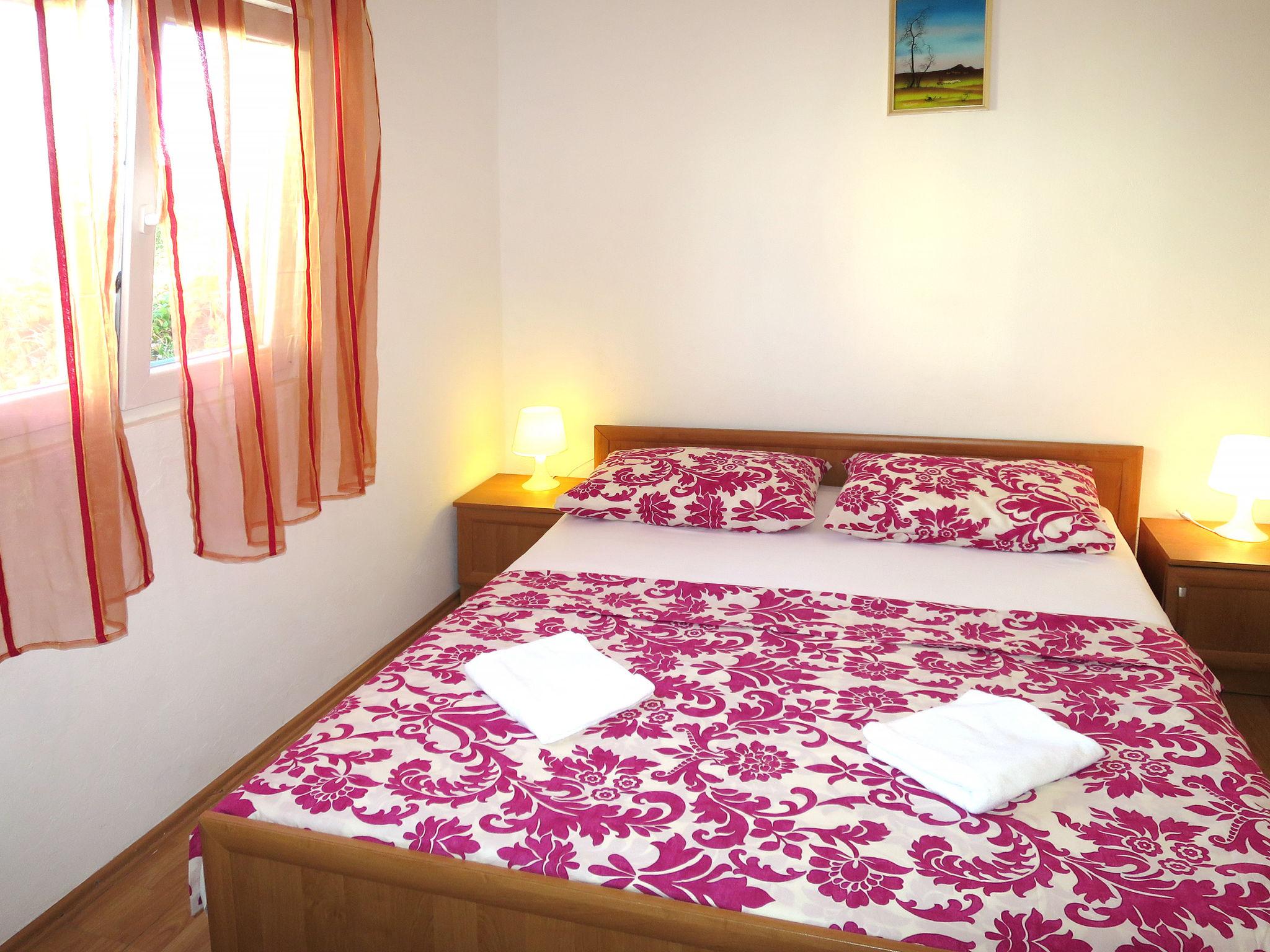Foto 6 - Apartamento de 1 quarto em Trogir com vistas do mar