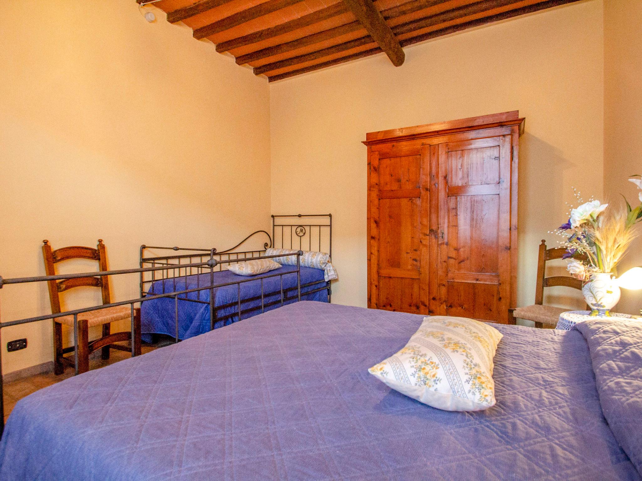 Photo 30 - 6 bedroom House in Castellina in Chianti with private pool and garden